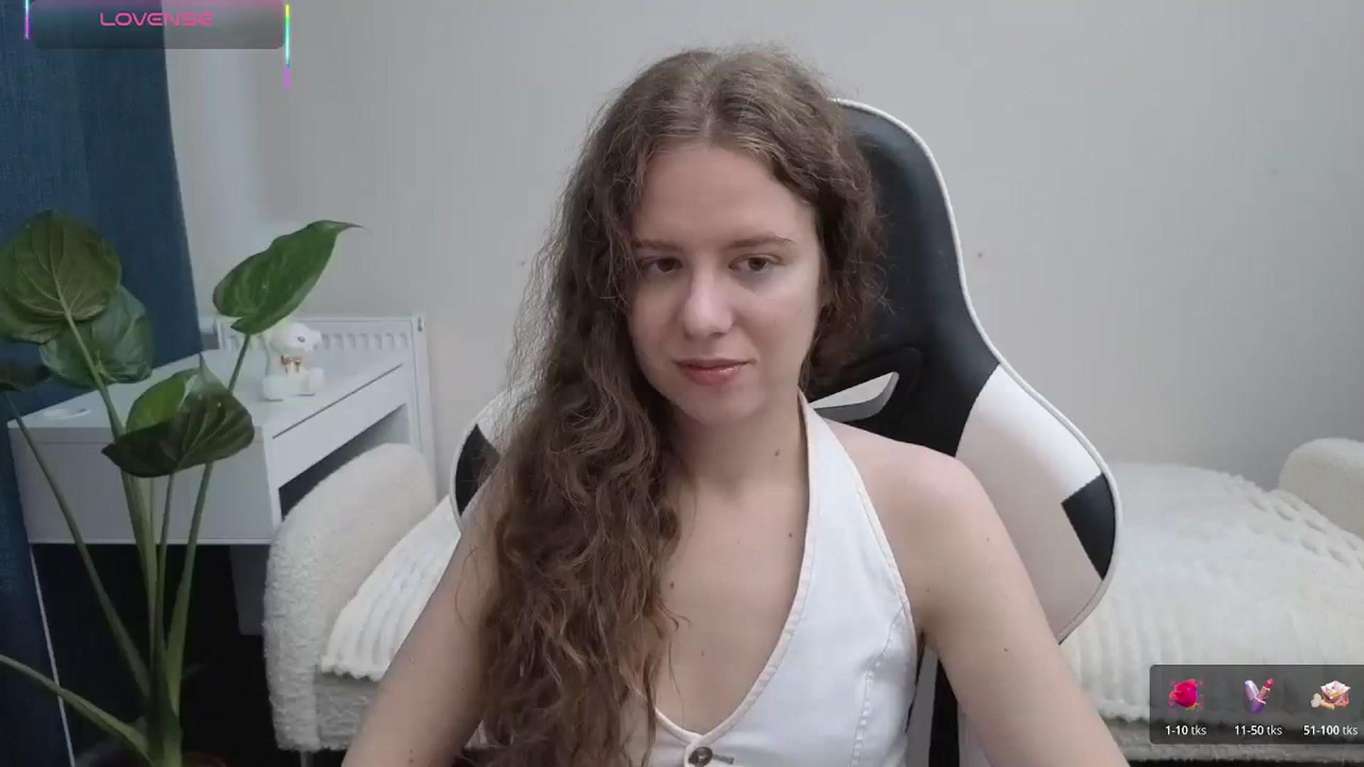 Gallery image thumbnail from BlueFlowerr's myfreecams stream on, 10/19/2025, 15:26 image 3 of 20