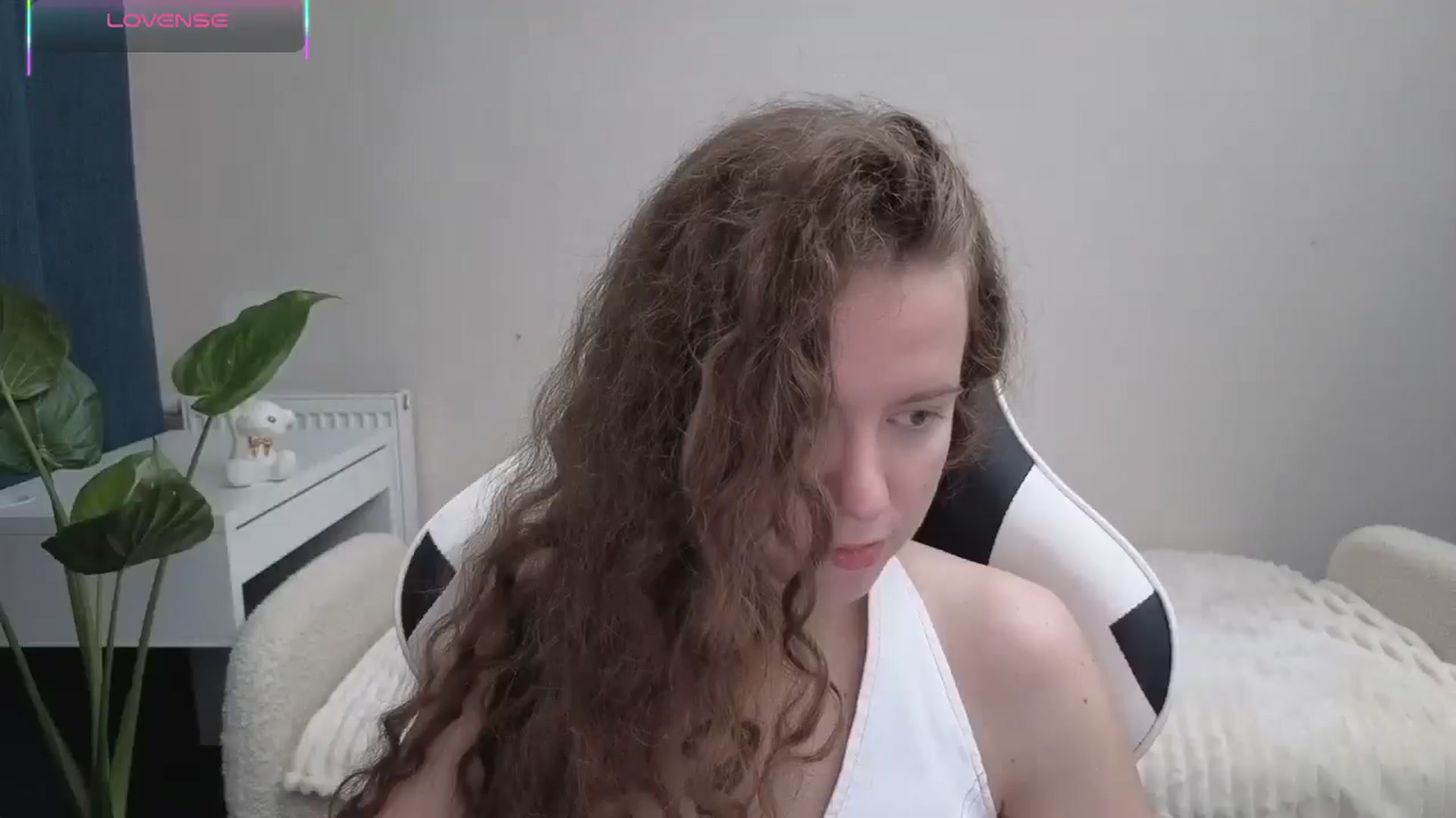 Gallery image thumbnail from BlueFlowerr's myfreecams stream on, 10/19/2025, 16:02 image 20 of 20