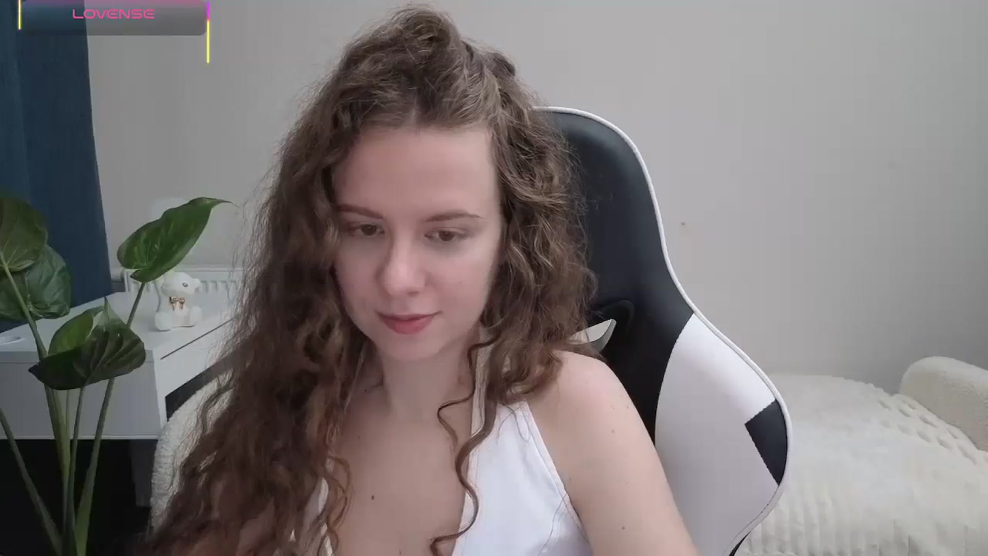 Gallery image thumbnail from BlueFlowerr's myfreecams stream on, 10/19/2025, 16:02 image 2 of 20