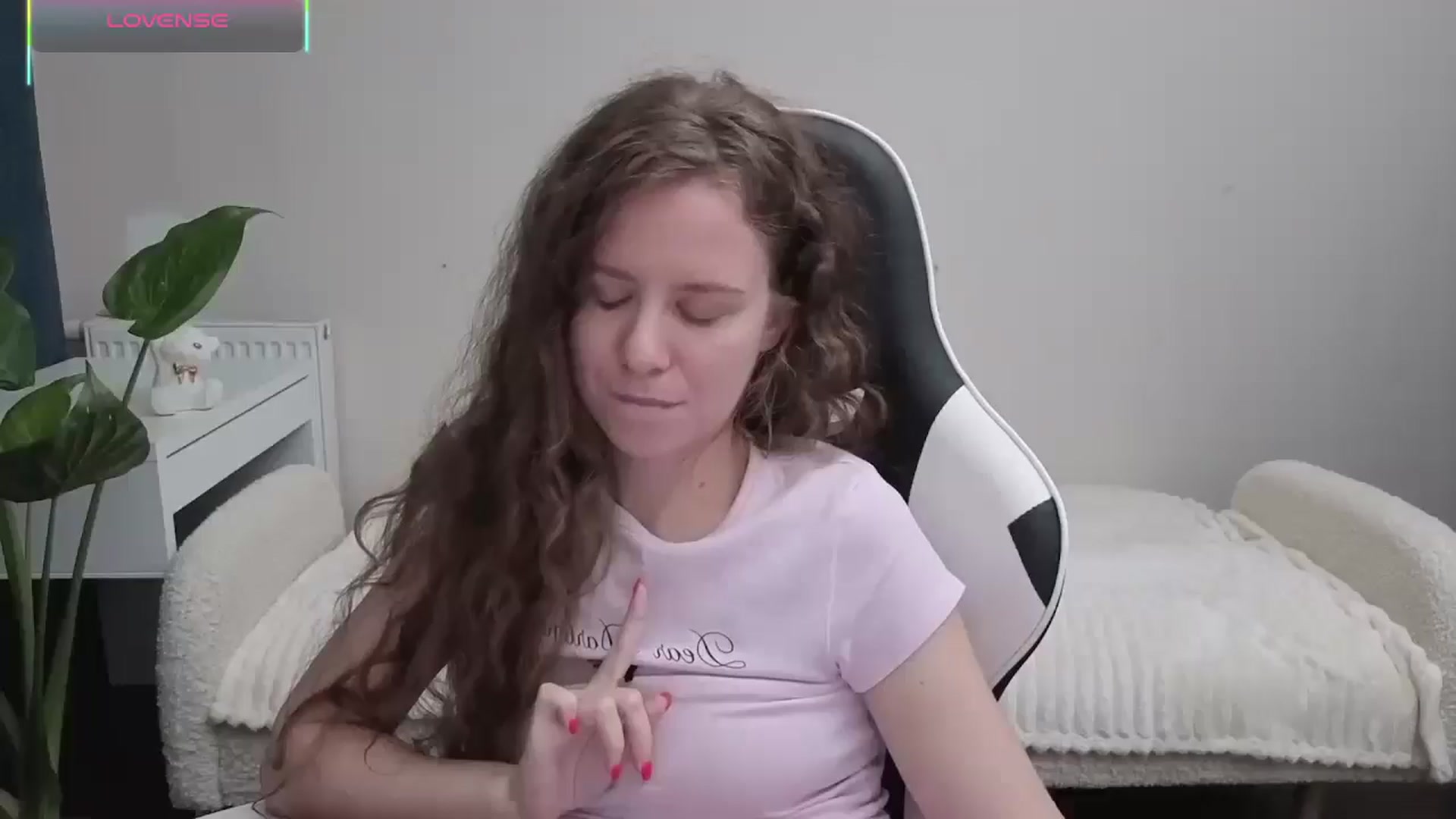 Gallery image thumbnail from BlueFlowerr's myfreecams stream on, 10/20/2025, 23:52 image 1 of 20