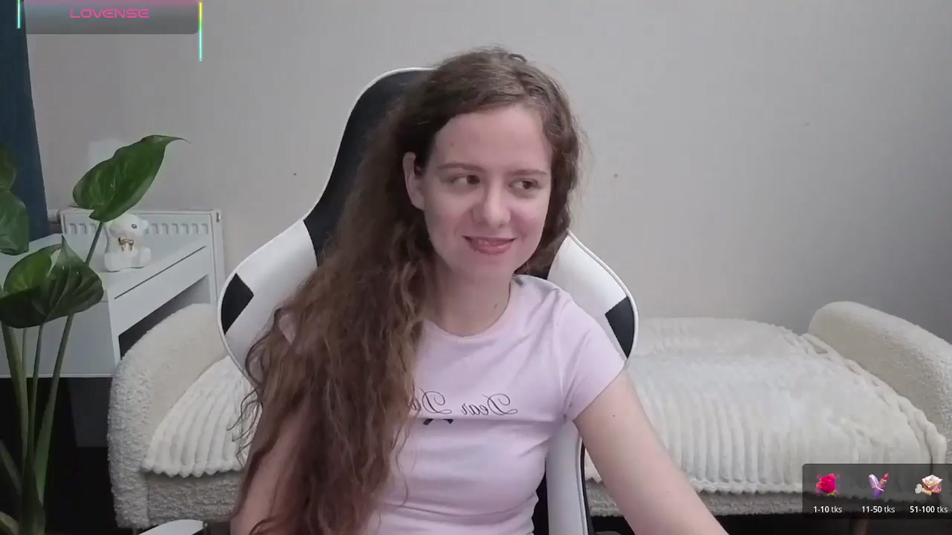 Gallery image thumbnail from BlueFlowerr's myfreecams stream on, 10/20/2025, 23:52 image 7 of 20