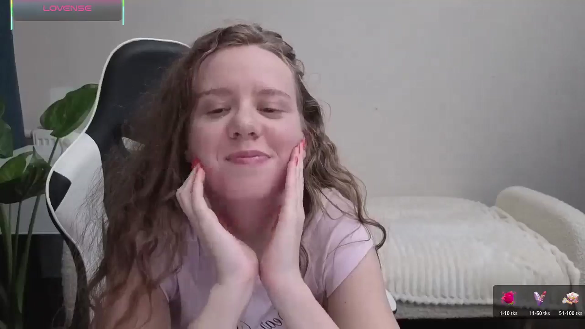 Gallery image thumbnail from BlueFlowerr's myfreecams stream on, 10/20/2025, 23:52 image 16 of 20