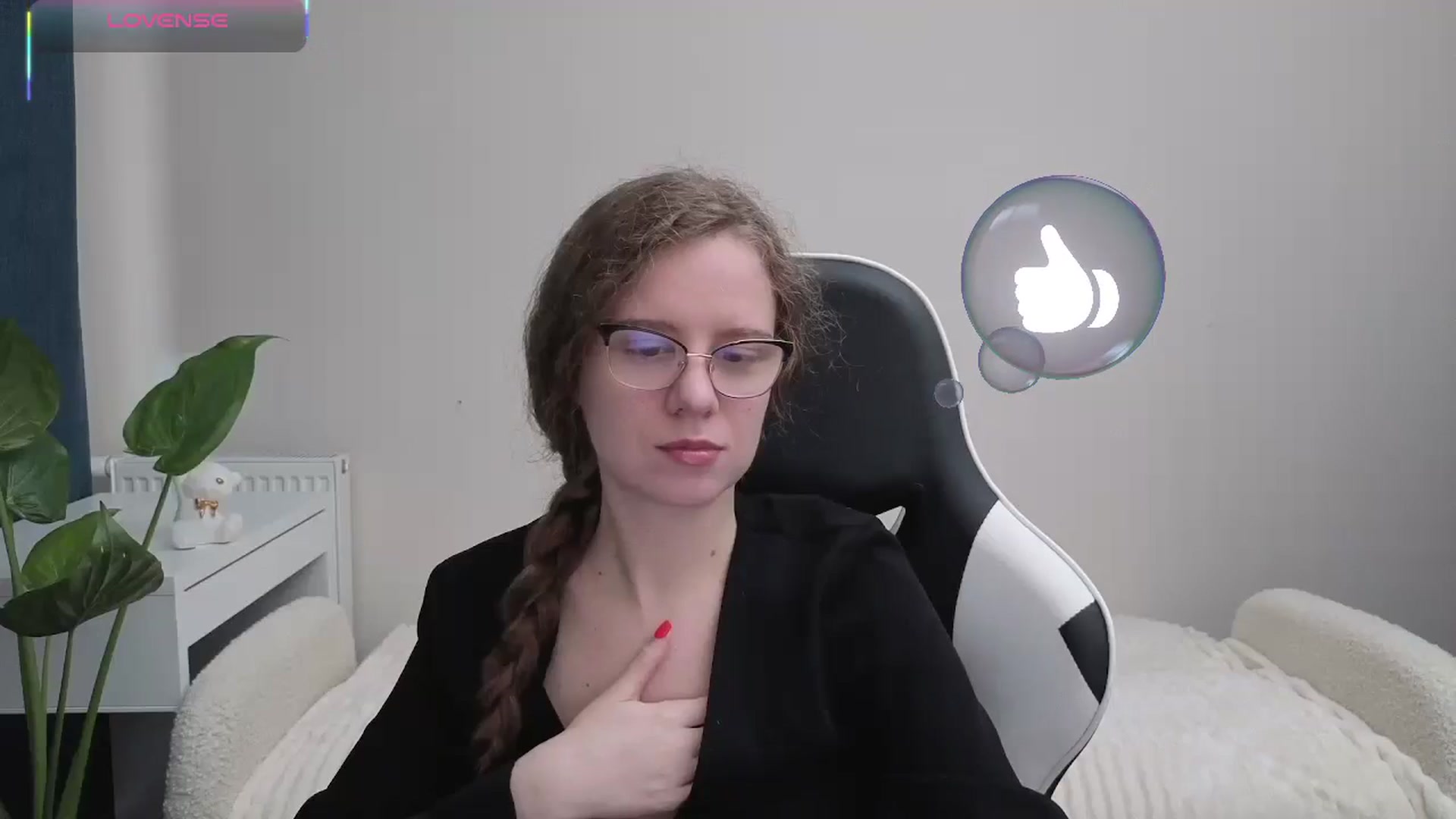 Gallery image thumbnail from BlueFlowerr's myfreecams stream on, 10/21/2025, 14:28 image 3 of 20