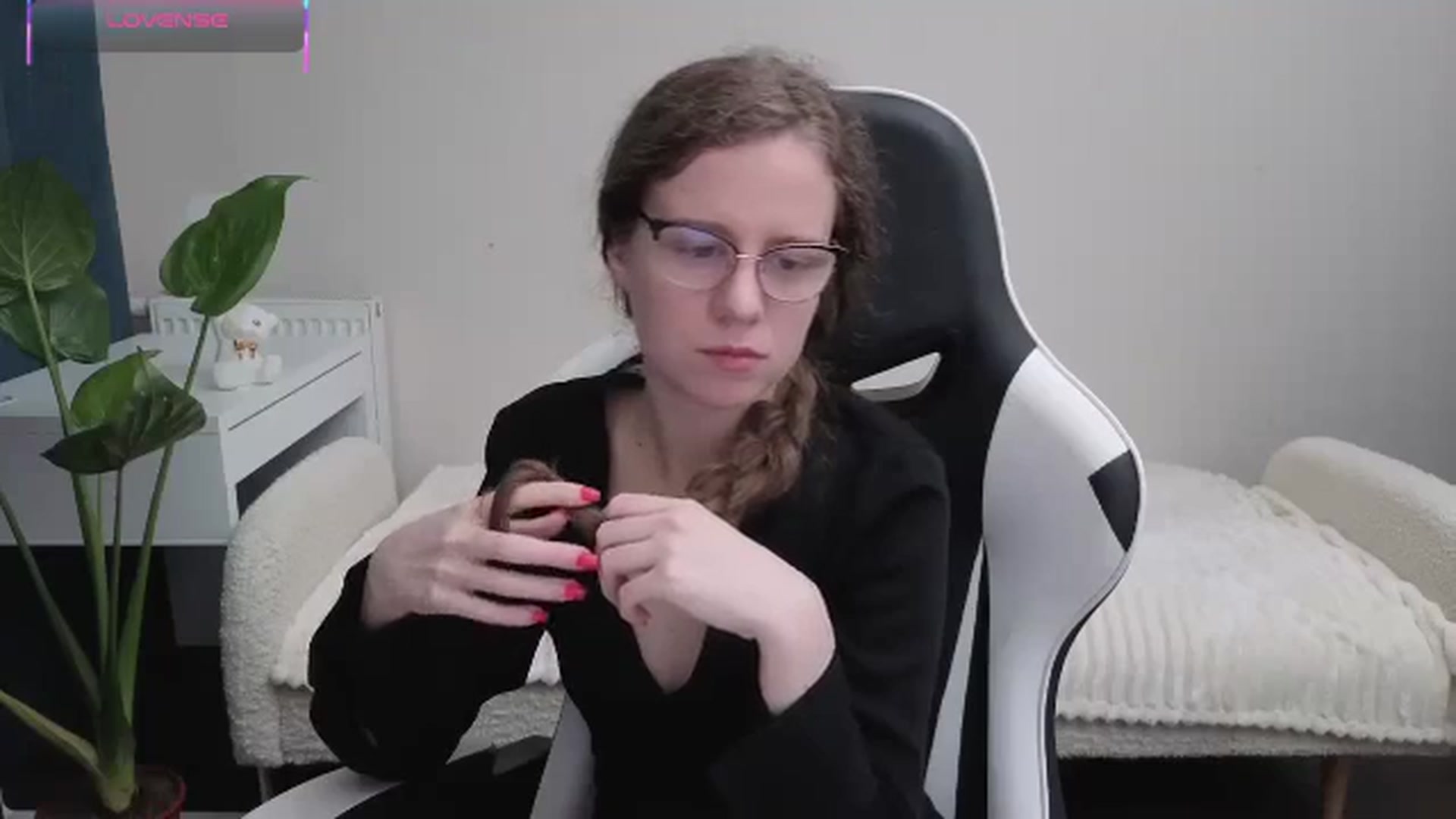 Gallery image thumbnail from BlueFlowerr's myfreecams stream on, 10/21/2025, 15:36 image 20 of 20