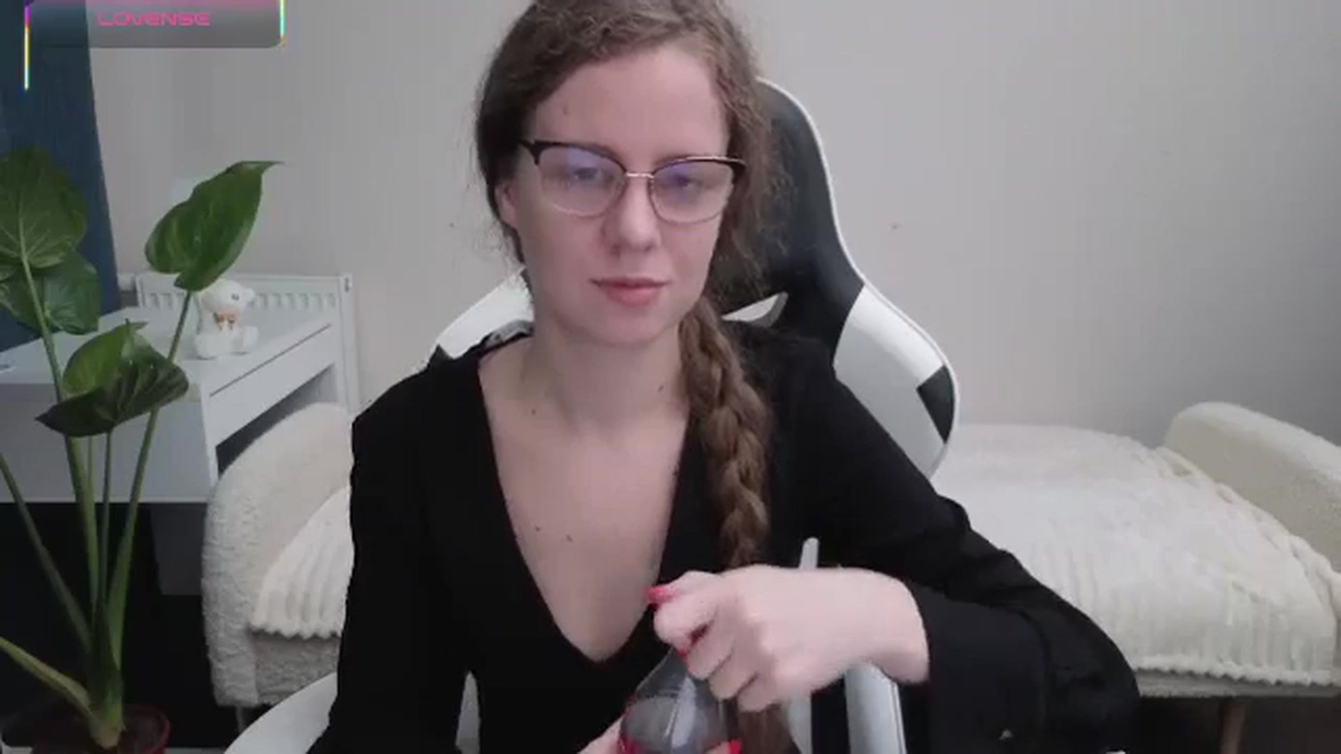 Gallery image thumbnail from BlueFlowerr's myfreecams stream on, 10/21/2025, 15:36 image 13 of 20