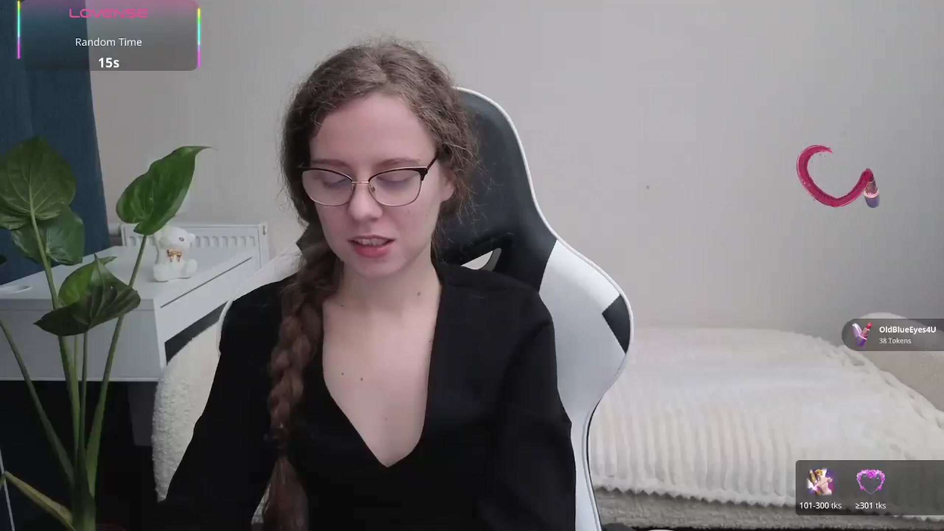 Gallery image thumbnail from BlueFlowerr's myfreecams stream on, 10/21/2025, 16:42 image 2 of 20