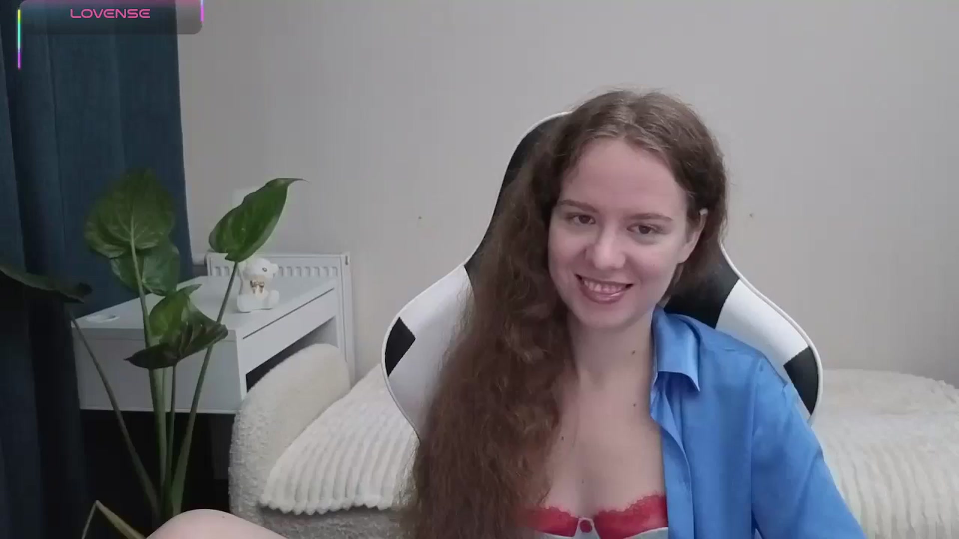 Gallery image thumbnail from BlueFlowerr's myfreecams stream on, 10/22/2025, 17:42 image 5 of 20