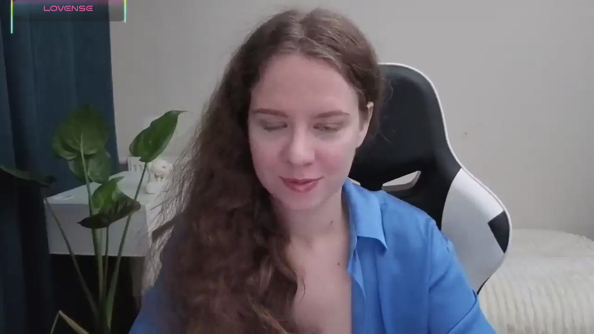 Gallery image thumbnail from BlueFlowerr's myfreecams stream on, 10/22/2025, 17:42 image 3 of 20