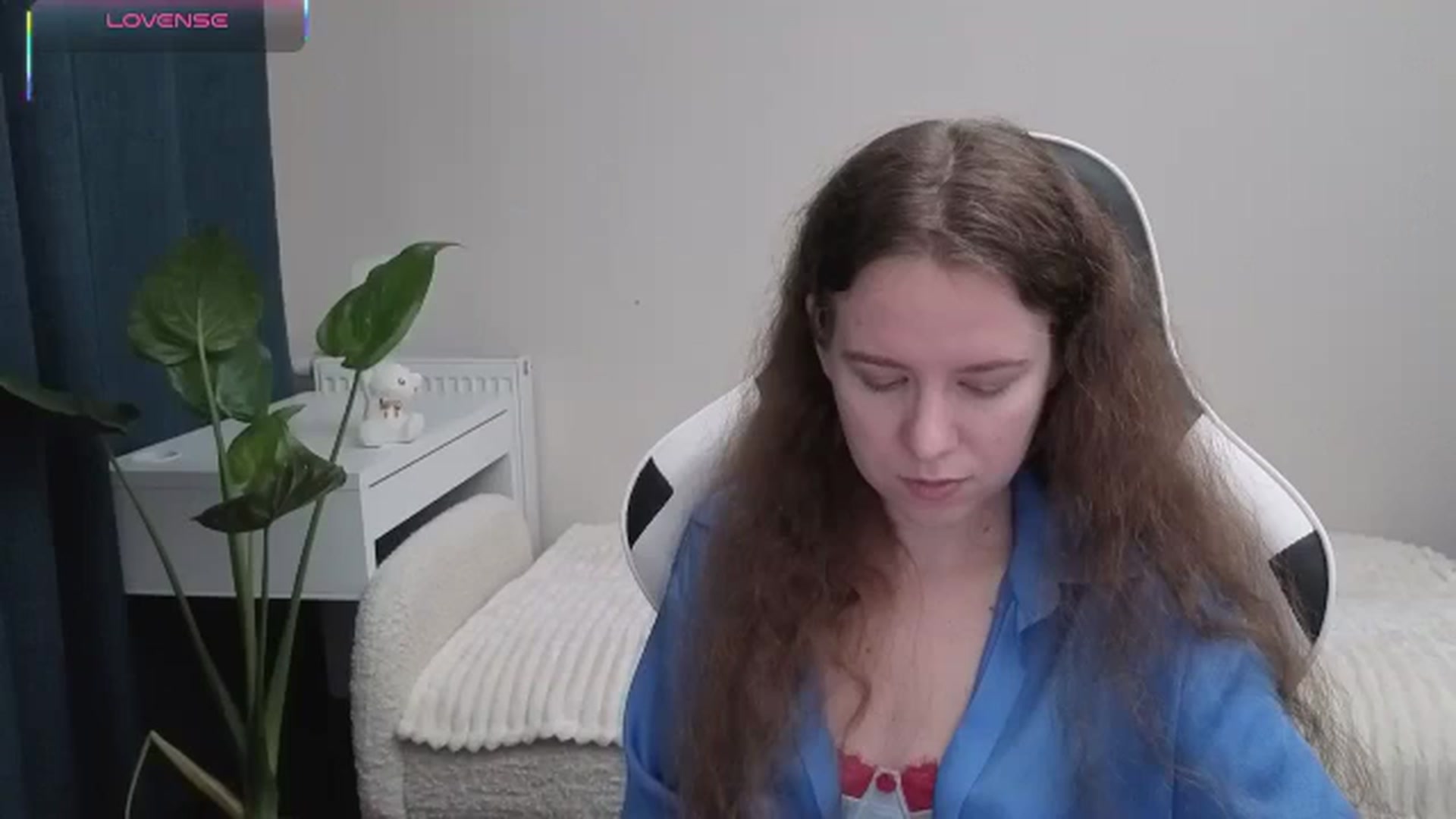 Gallery image thumbnail from BlueFlowerr's myfreecams stream on, 10/22/2025, 17:42 image 13 of 20