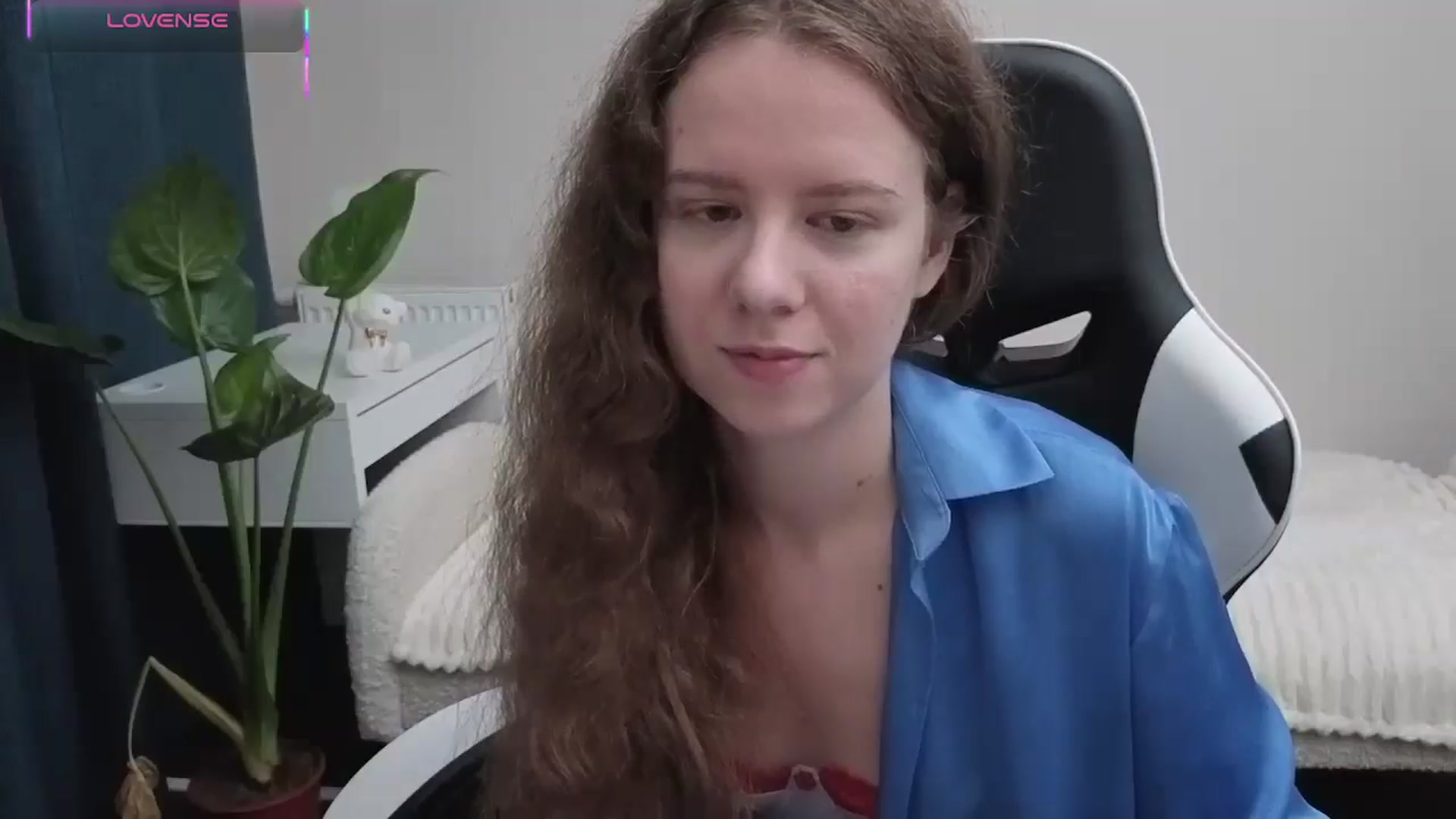 Gallery image thumbnail from BlueFlowerr's myfreecams stream on, 10/22/2025, 18:35 image 3 of 20