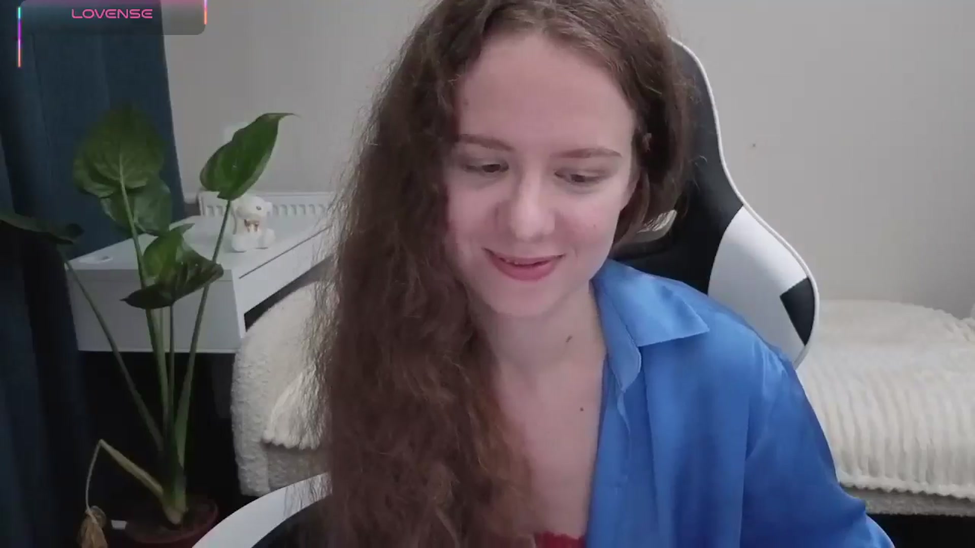 Gallery image thumbnail from BlueFlowerr's myfreecams stream on, 10/22/2025, 18:35 image 7 of 20
