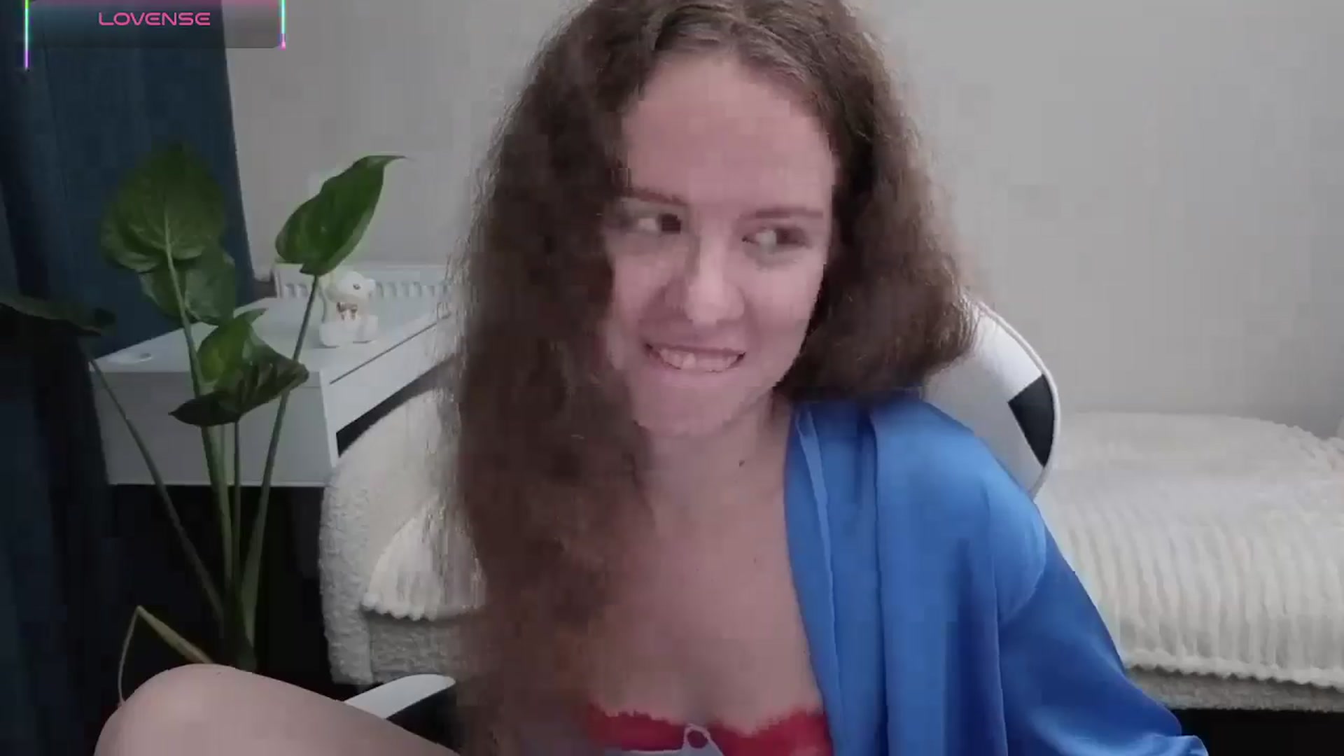 Gallery image thumbnail from BlueFlowerr's myfreecams stream on, 10/22/2025, 18:35 image 16 of 20