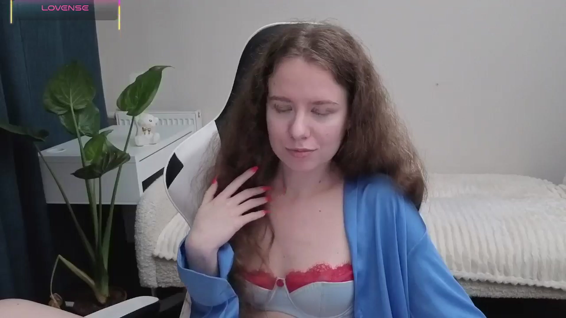 Gallery image thumbnail from BlueFlowerr's myfreecams stream on, 10/22/2025, 18:35 image 20 of 20