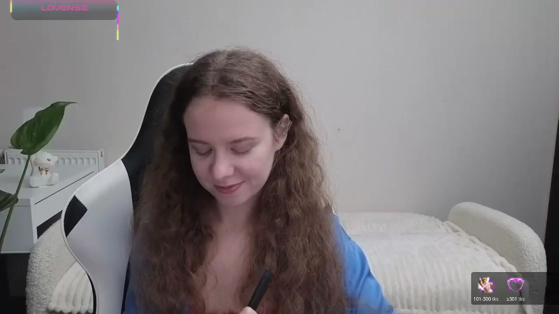 Gallery image thumbnail from BlueFlowerr's myfreecams stream on, 10/22/2025, 20:55 image 7 of 20