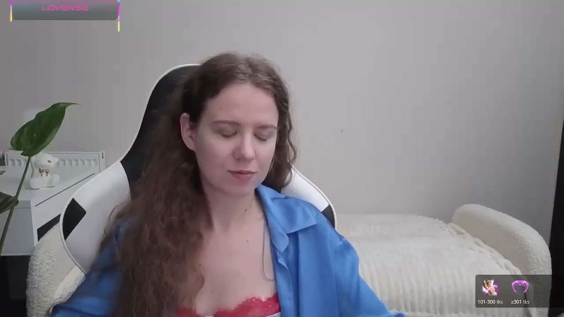 Gallery image thumbnail from BlueFlowerr's myfreecams stream on, 10/22/2025, 20:55 image 9 of 20
