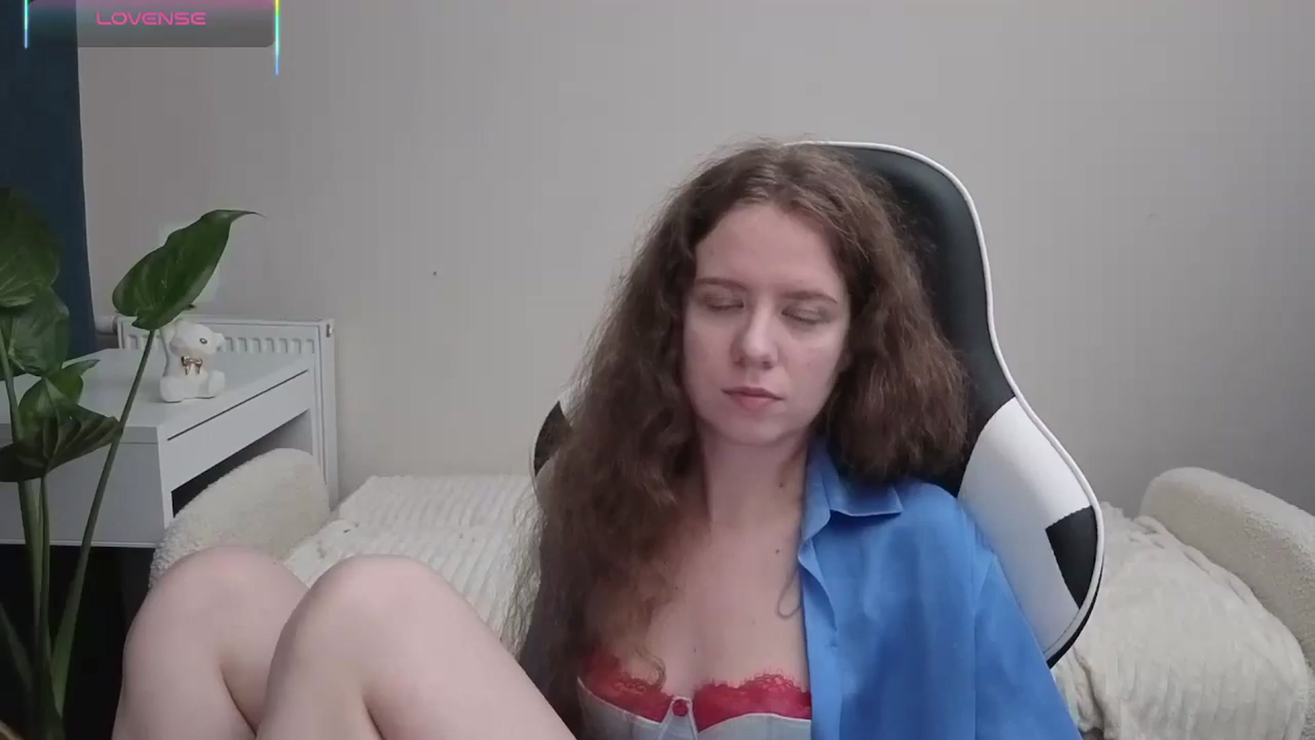 Gallery image thumbnail from BlueFlowerr's myfreecams stream on, 10/22/2025, 22:06 image 18 of 20