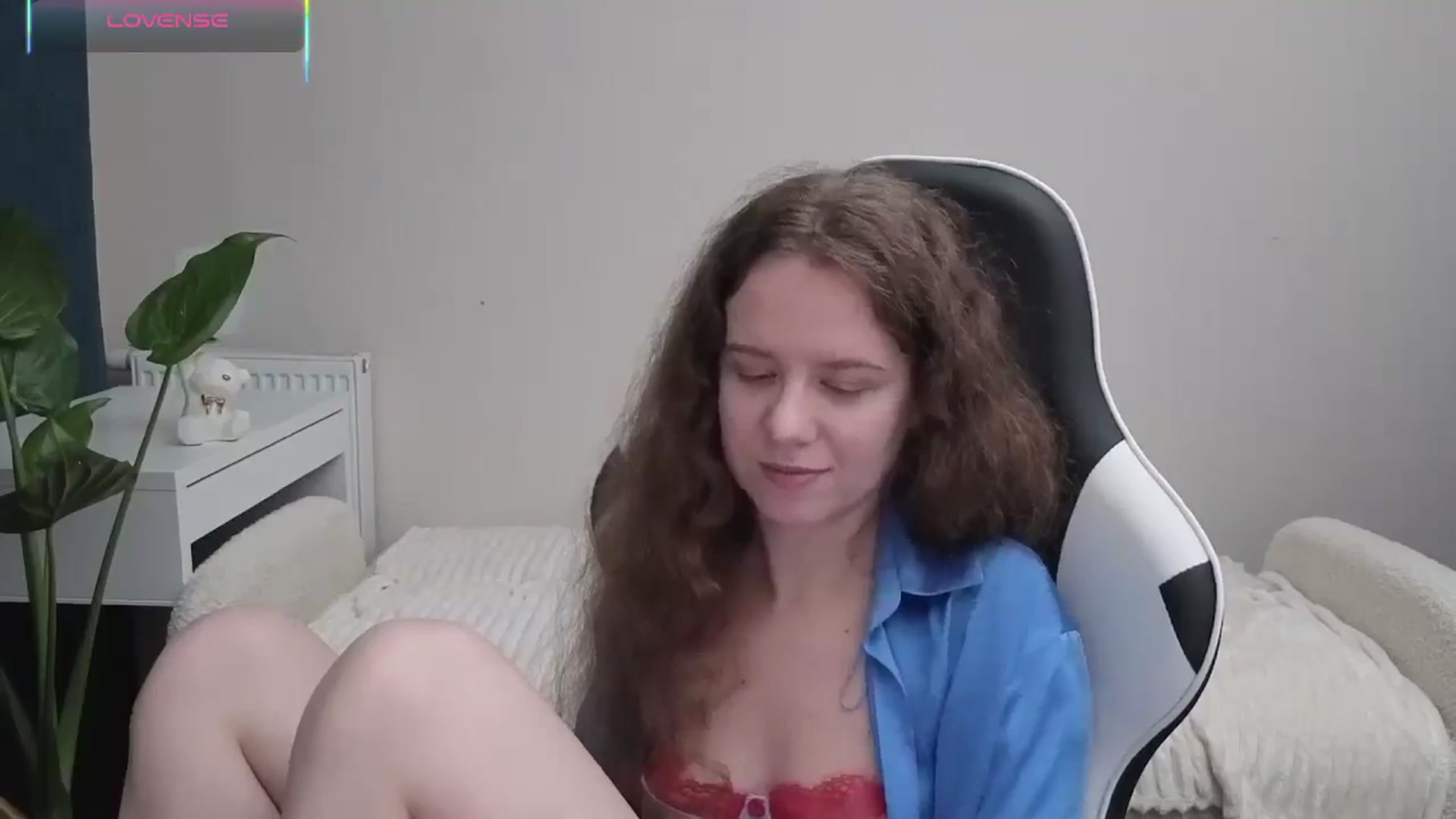 Gallery image thumbnail from BlueFlowerr's myfreecams stream on, 10/22/2025, 22:06 image 19 of 20
