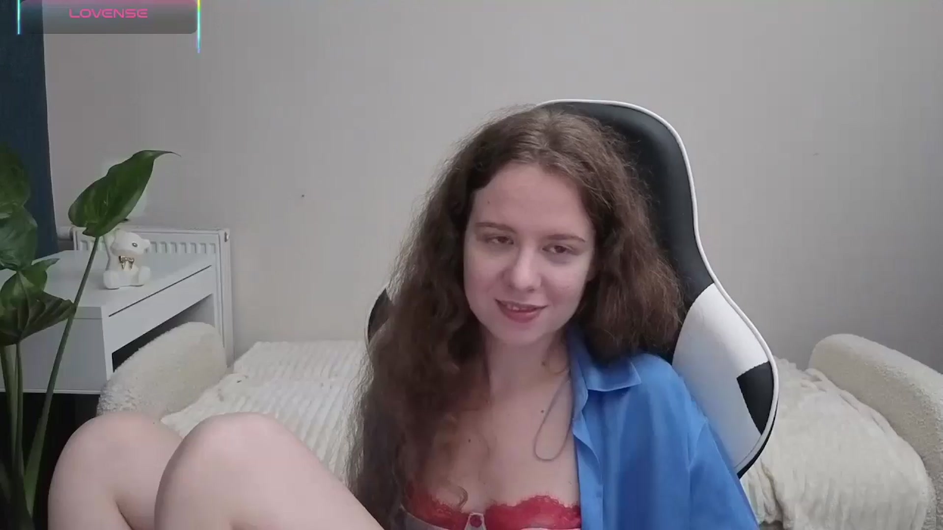 Gallery image thumbnail from BlueFlowerr's myfreecams stream on, 10/22/2025, 22:06 image 9 of 20