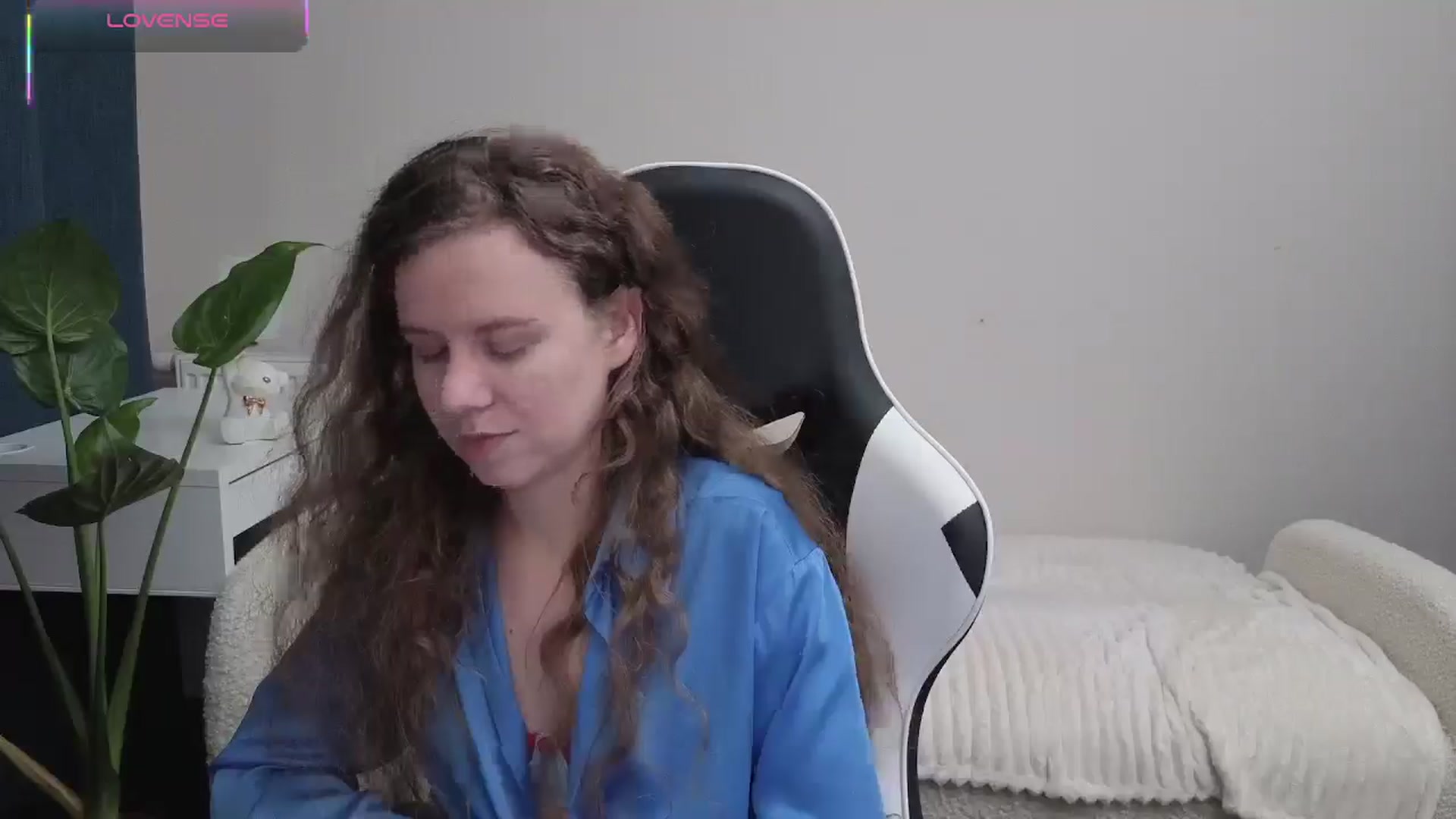 Gallery image thumbnail from BlueFlowerr's myfreecams stream on, 10/22/2025, 23:55 image 12 of 20