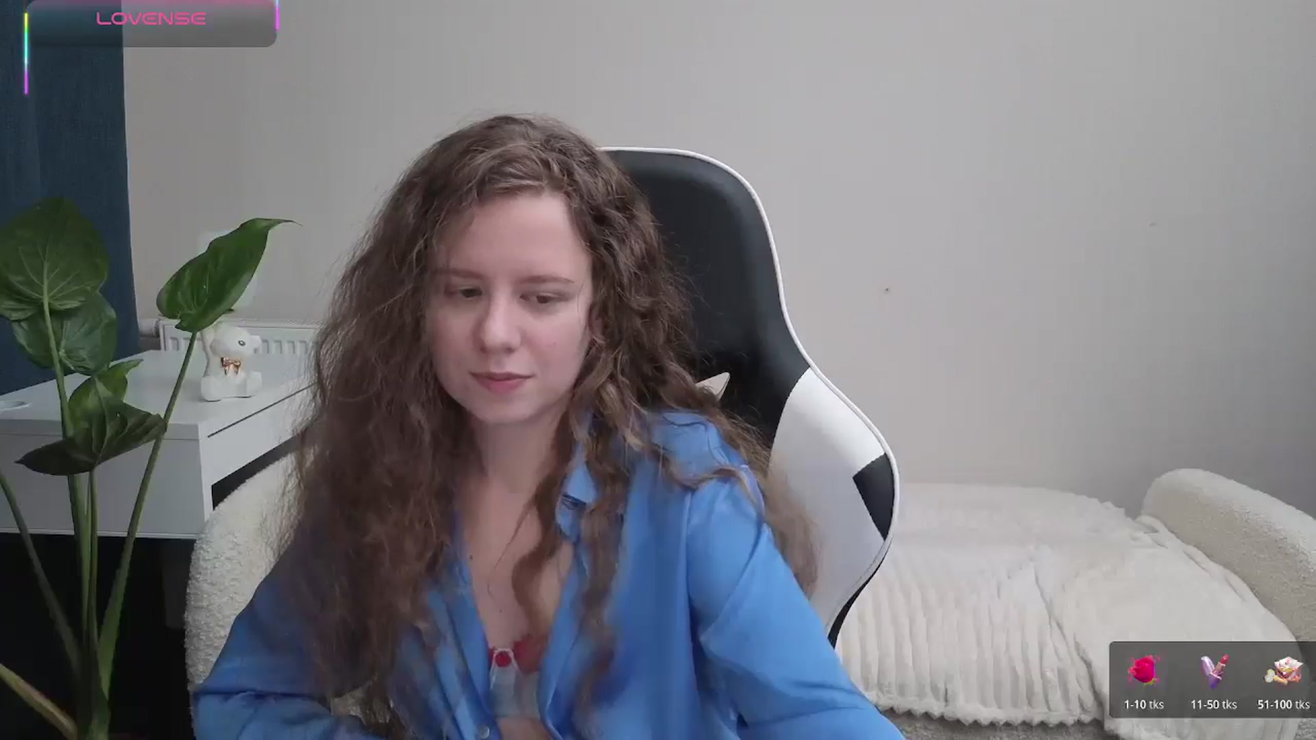 Gallery image thumbnail from BlueFlowerr's myfreecams stream on, 10/22/2025, 23:55 image 10 of 20