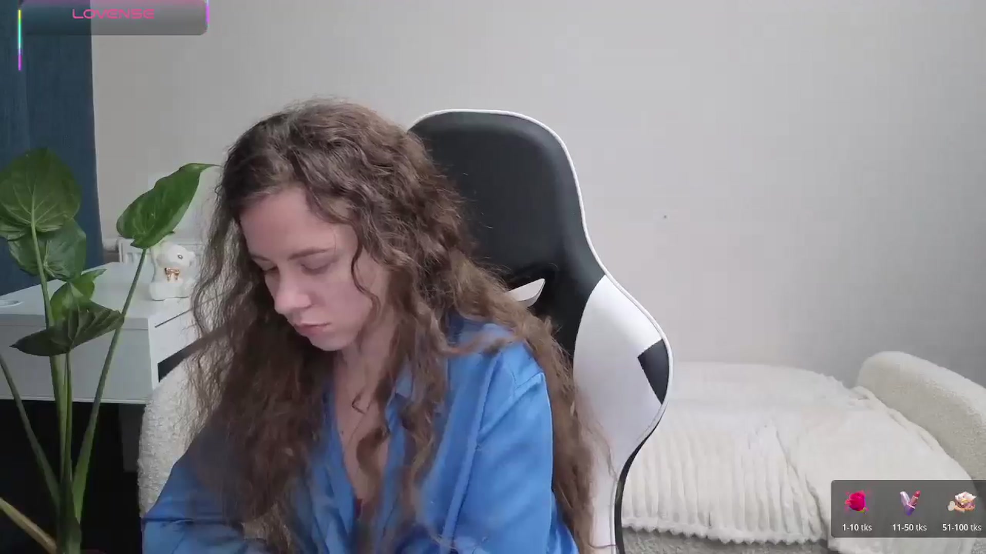 Gallery image thumbnail from BlueFlowerr's myfreecams stream on, 10/22/2025, 23:55 image 11 of 20