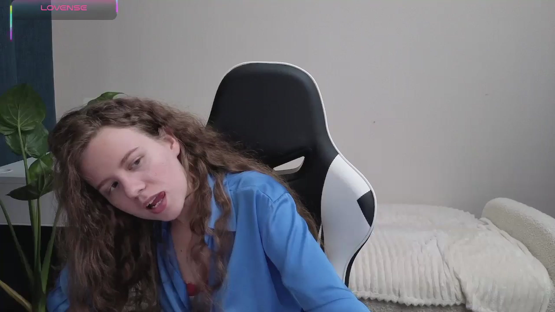 Gallery image thumbnail from BlueFlowerr's myfreecams stream on, 10/22/2025, 23:55 image 13 of 20
