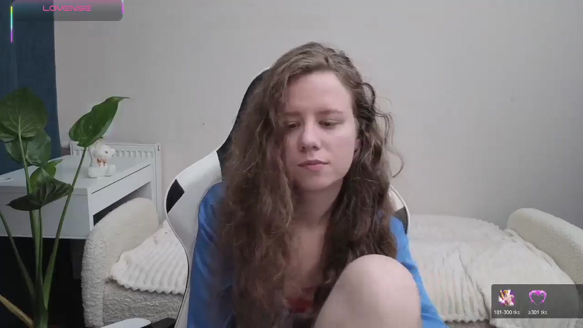 Gallery image thumbnail from BlueFlowerr's myfreecams stream on, 10/22/2025, 23:55 image 6 of 20