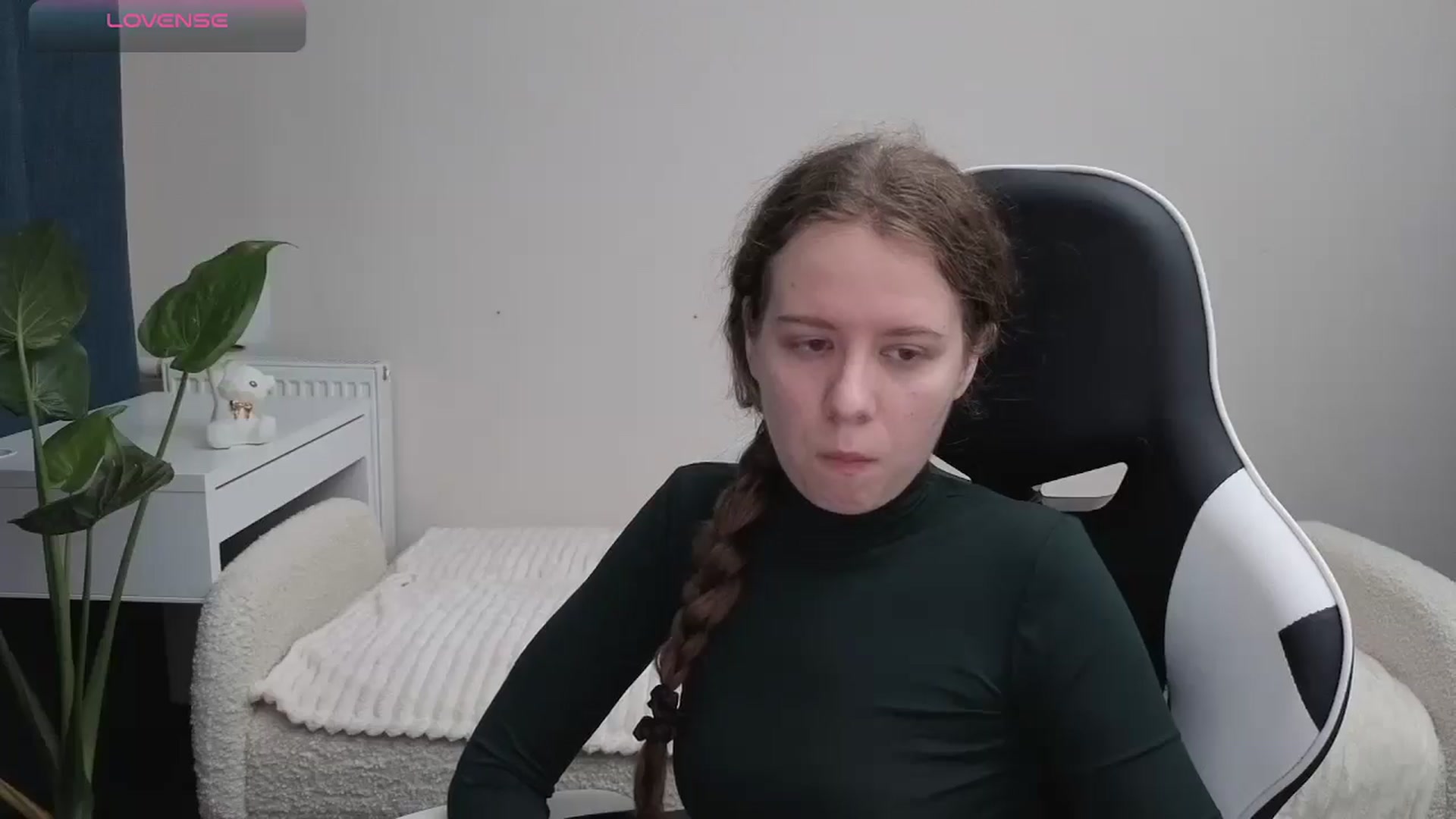 Gallery image thumbnail from BlueFlowerr's myfreecams stream on, 10/23/2025, 19:19 image 4 of 20