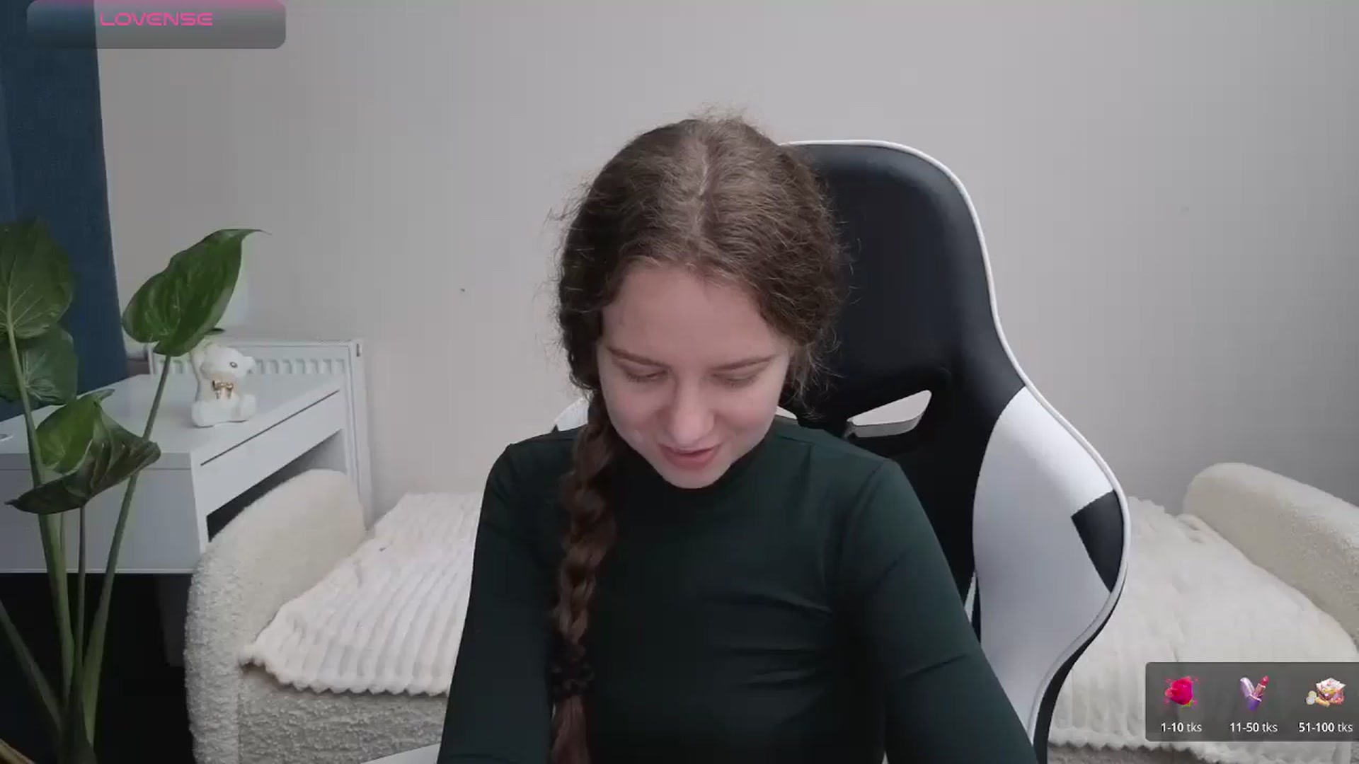Gallery image thumbnail from BlueFlowerr's myfreecams stream on, 10/23/2025, 19:19 image 11 of 20