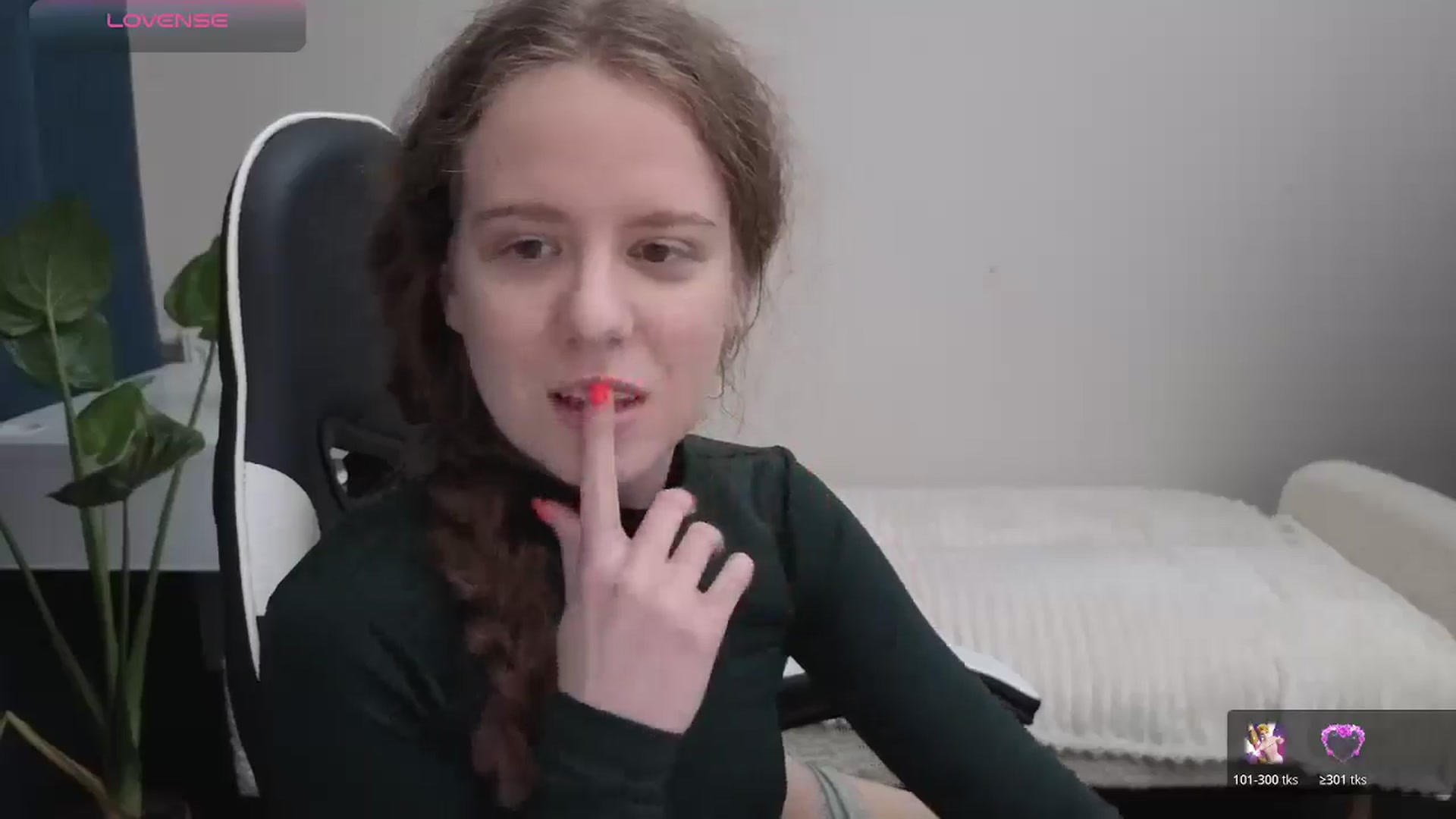 Gallery image thumbnail from BlueFlowerr's myfreecams stream on, 10/23/2025, 23:25 image 14 of 20