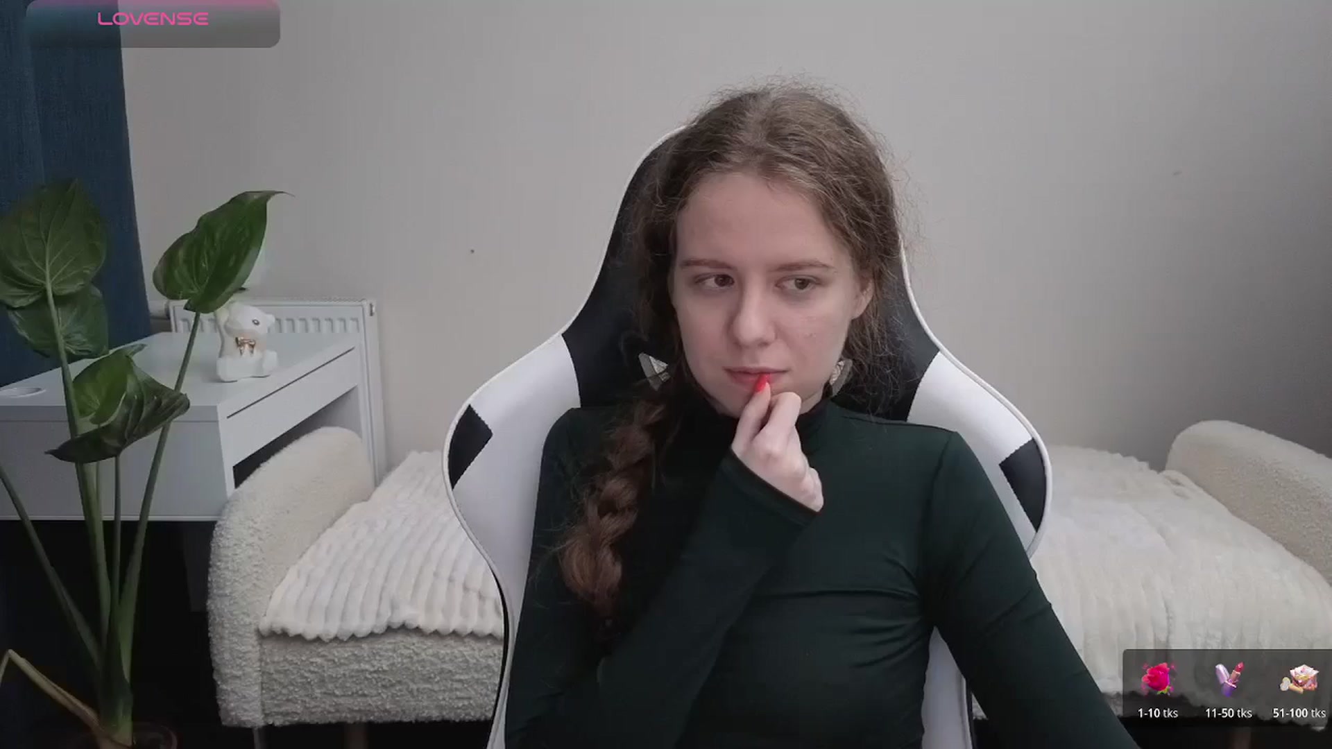 Gallery image thumbnail from BlueFlowerr's myfreecams stream on, 10/23/2025, 23:25 image 1 of 20