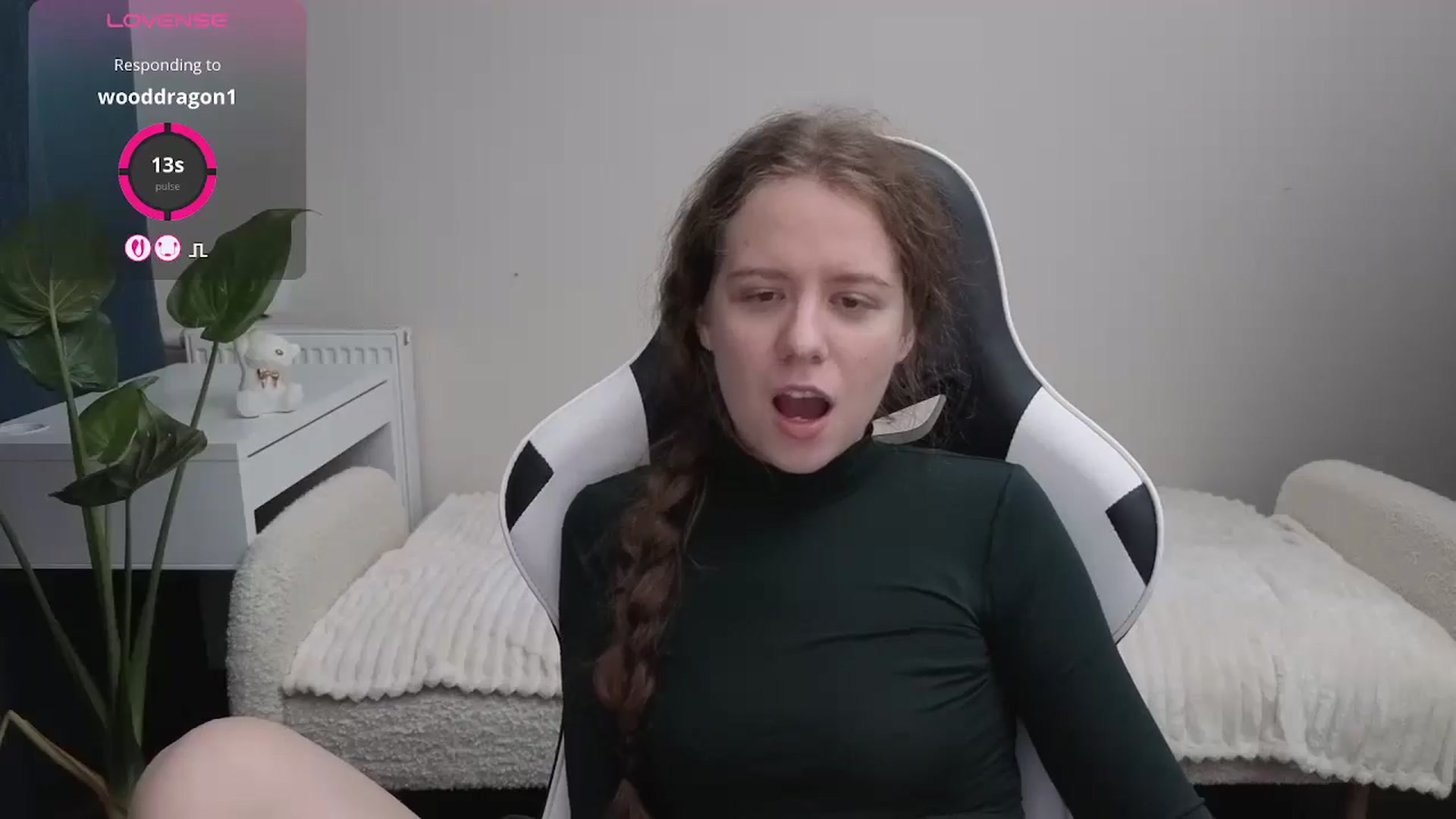 Gallery image thumbnail from BlueFlowerr's myfreecams stream on, 10/23/2025, 23:25 image 8 of 20