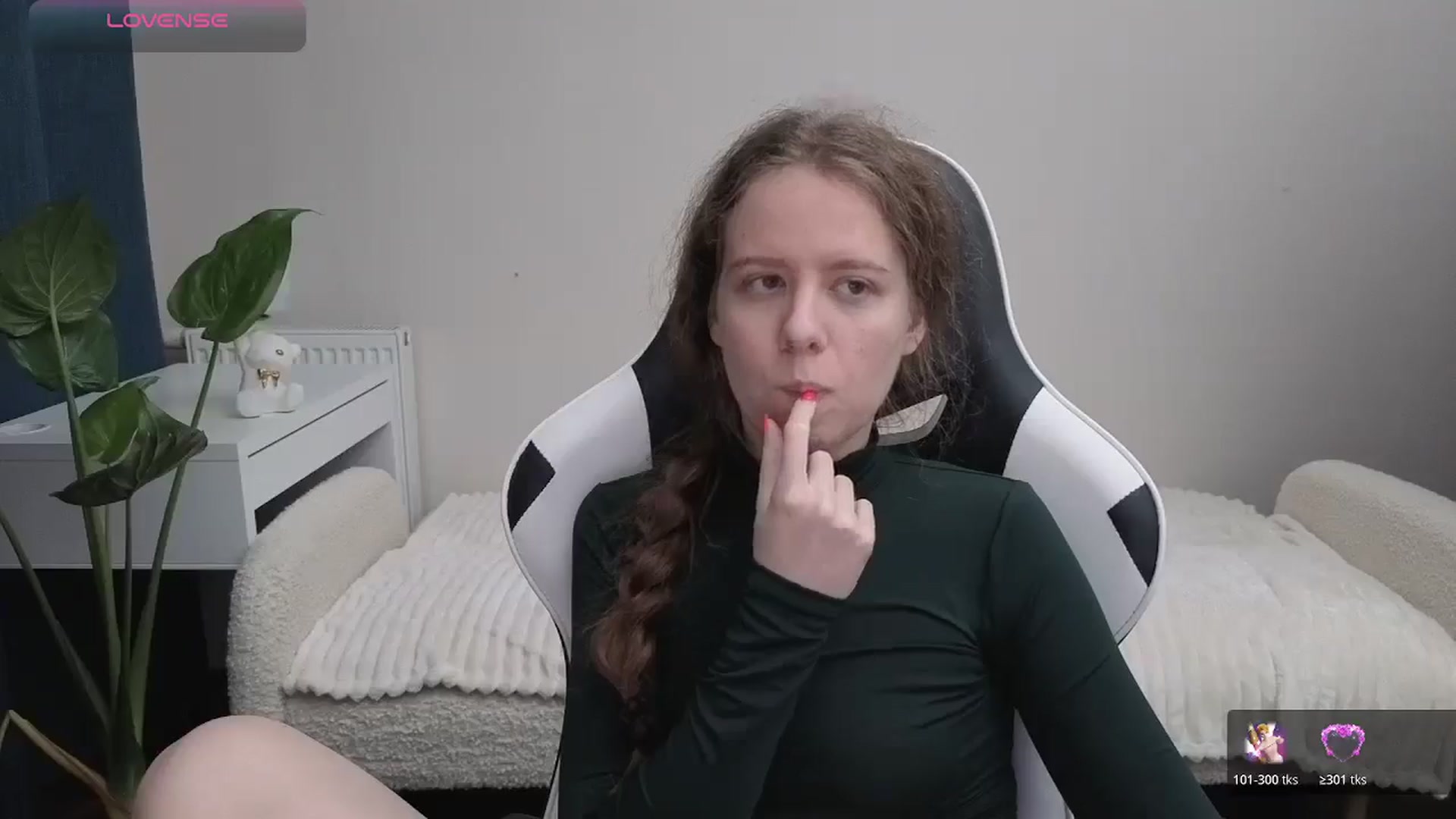 Gallery image thumbnail from BlueFlowerr's myfreecams stream on, 10/23/2025, 23:25 image 10 of 20