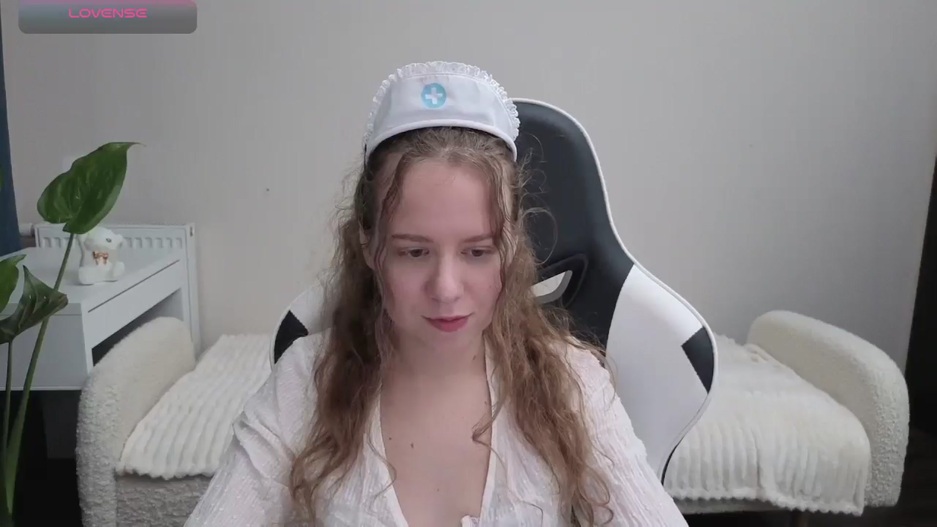 Gallery image thumbnail from BlueFlowerr's myfreecams stream on, 10/24/2025, 18:42 image 4 of 20