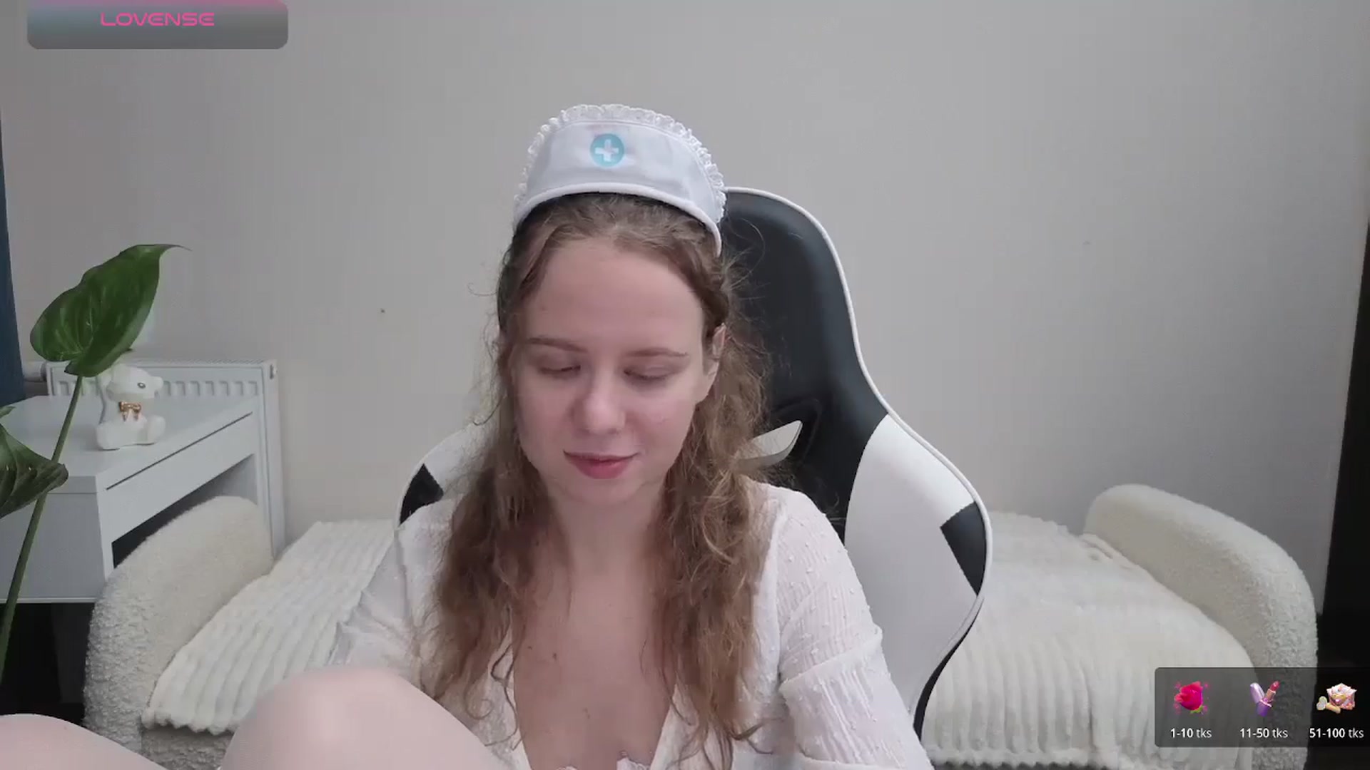 Gallery image thumbnail from BlueFlowerr's myfreecams stream on, 10/24/2025, 18:42 image 14 of 20
