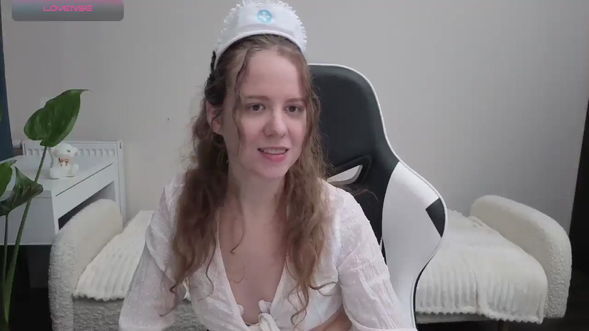 Gallery image thumbnail from BlueFlowerr's myfreecams stream on, 10/24/2025, 18:42 image 12 of 20