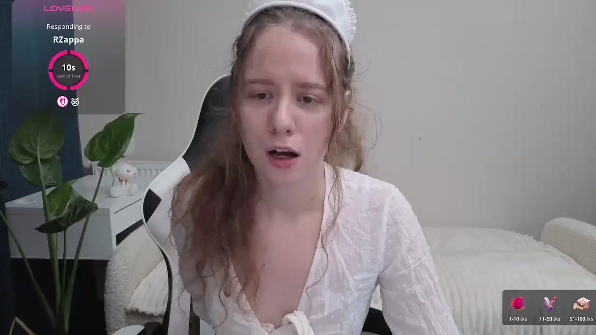 Gallery image thumbnail from BlueFlowerr's myfreecams stream on, 10/24/2025, 20:05 image 10 of 20