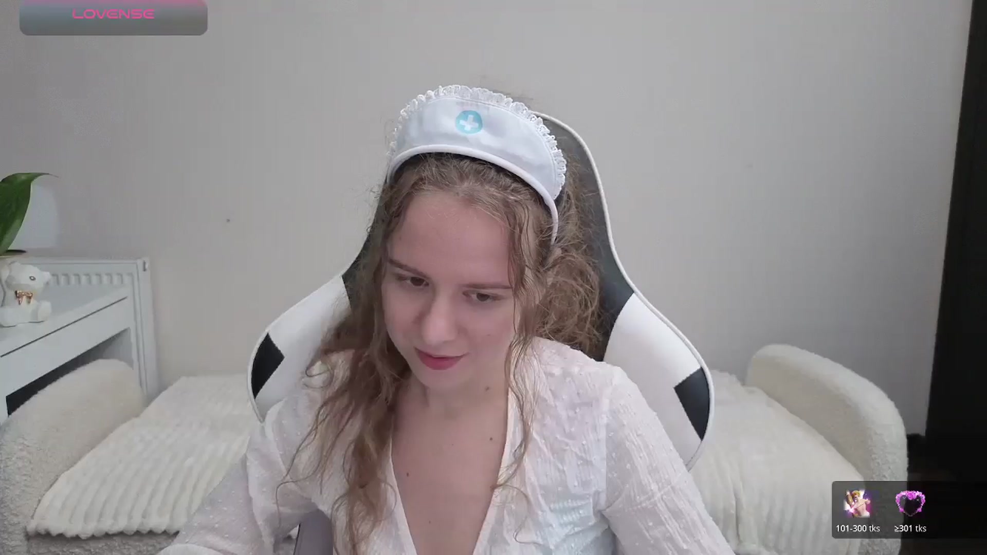 Gallery image thumbnail from BlueFlowerr's myfreecams stream on, 10/24/2025, 22:15 image 12 of 20