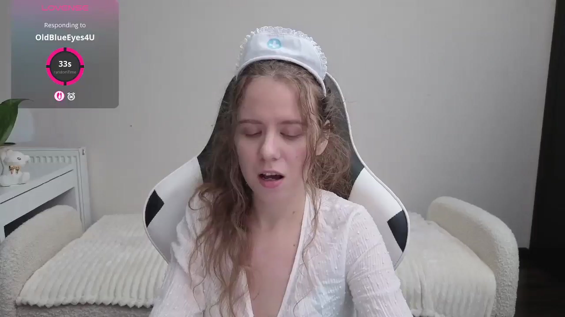 Gallery image thumbnail from BlueFlowerr's myfreecams stream on, 10/24/2025, 22:15 image 10 of 20