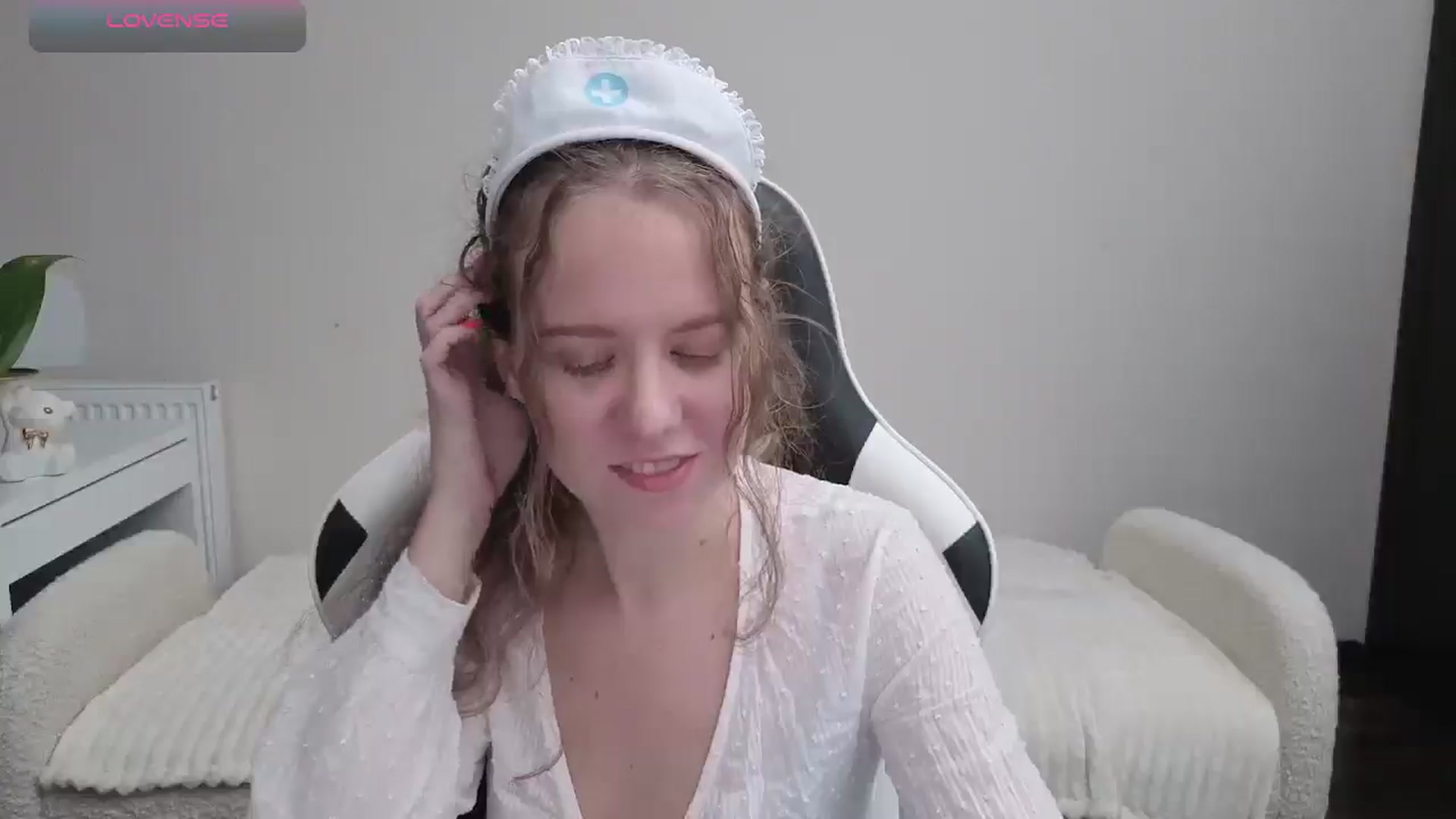 Gallery image thumbnail from BlueFlowerr's myfreecams stream on, 10/24/2025, 22:15 image 18 of 20