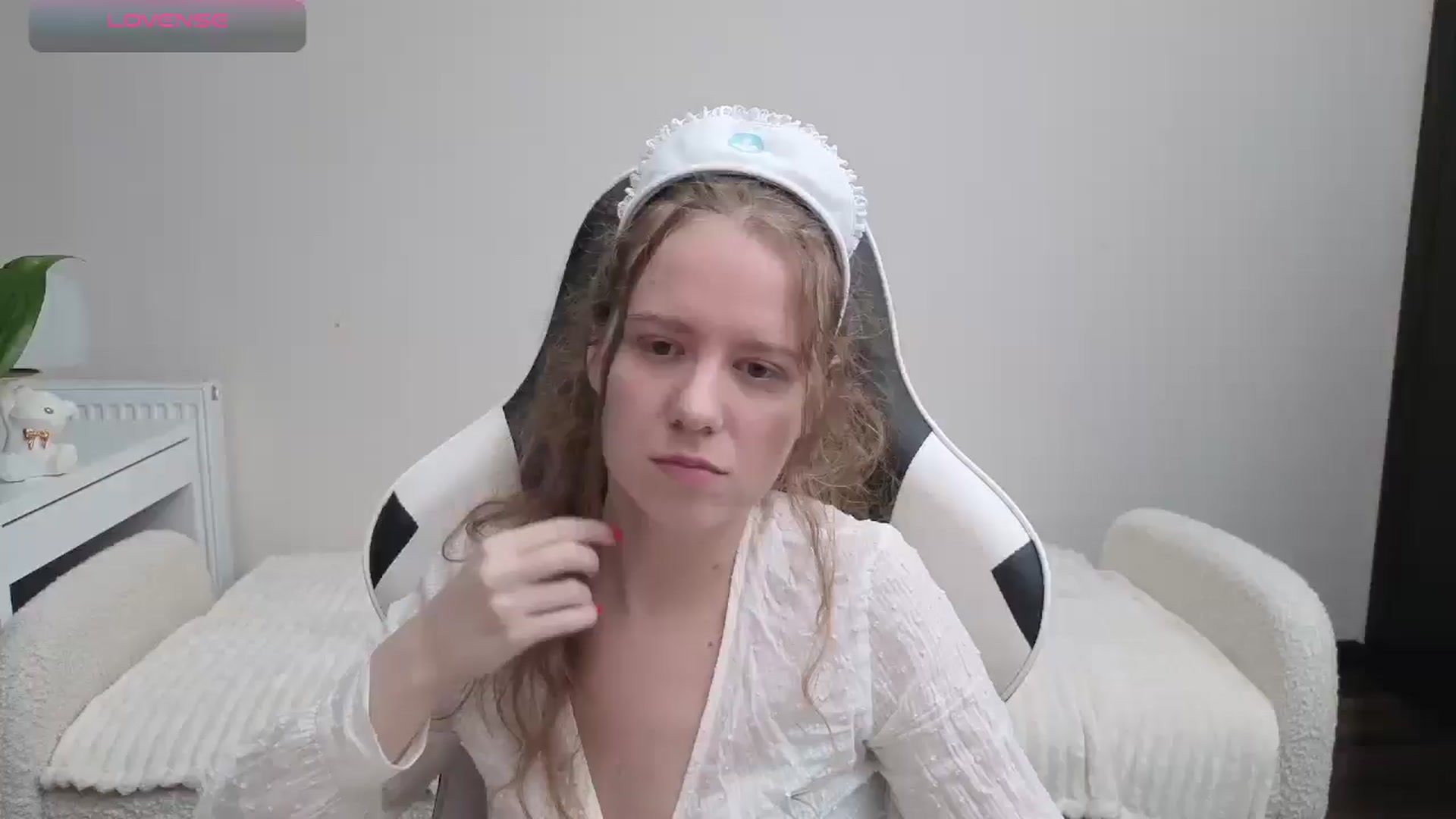 Gallery image thumbnail from BlueFlowerr's myfreecams stream on, 10/24/2025, 22:15 image 11 of 20