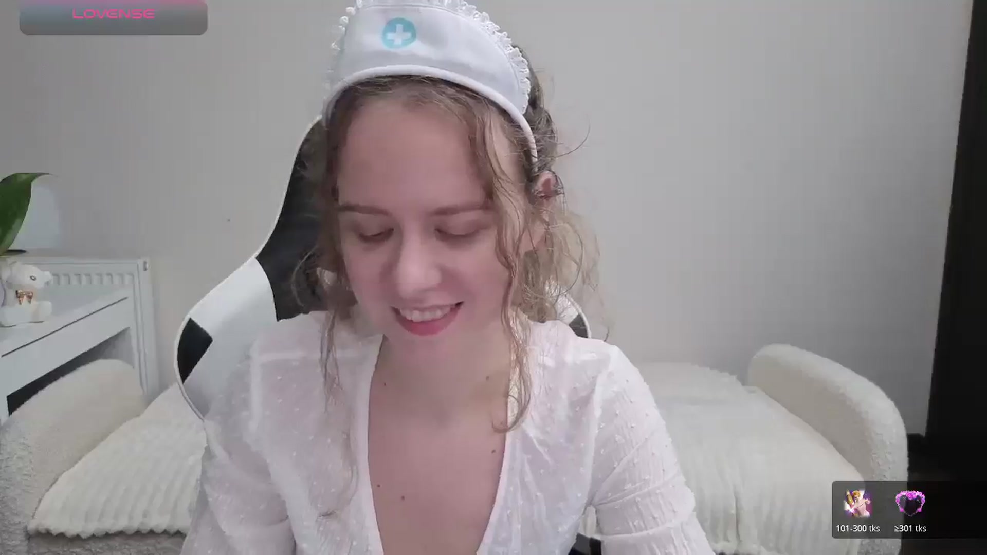 Gallery image thumbnail from BlueFlowerr's myfreecams stream on, 10/24/2025, 22:53 image 13 of 20