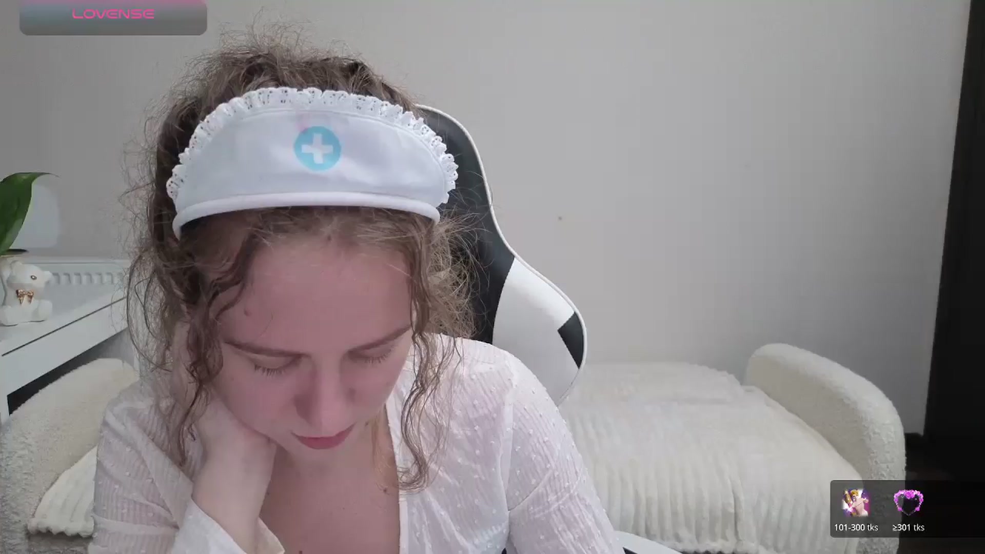 Gallery image thumbnail from BlueFlowerr's myfreecams stream on, 10/24/2025, 22:53 image 8 of 20