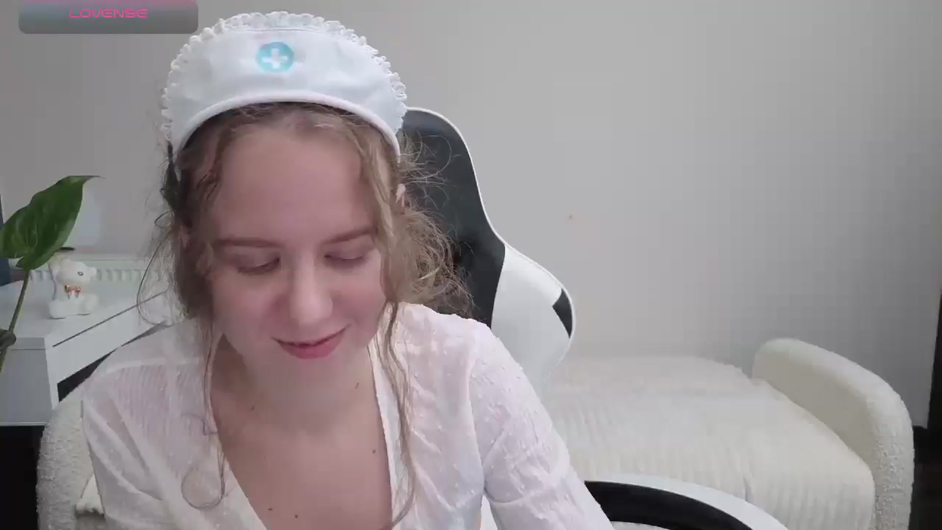 Gallery image thumbnail from BlueFlowerr's myfreecams stream on, 10/24/2025, 23:52 image 1 of 20
