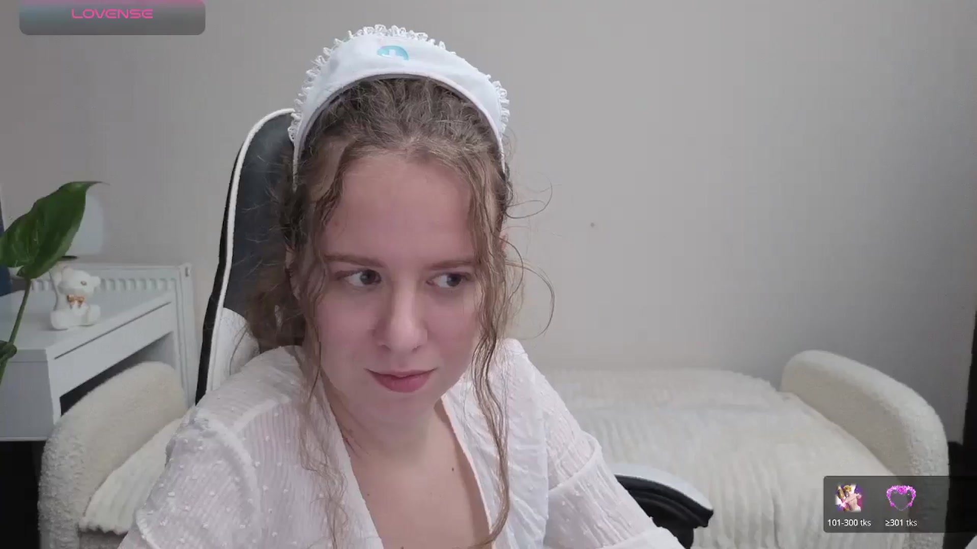 Gallery image thumbnail from BlueFlowerr's myfreecams stream on, 10/24/2025, 23:52 image 8 of 20