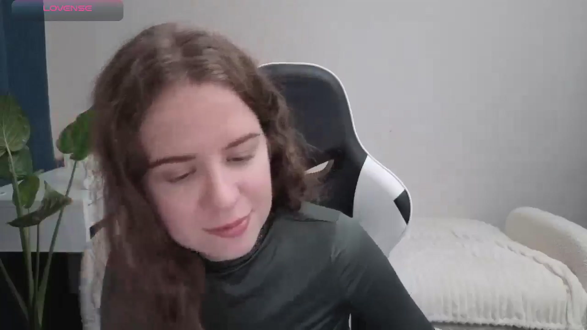 Gallery image thumbnail from BlueFlowerr's myfreecams stream on, 10/28/2025, 17:10 image 7 of 20