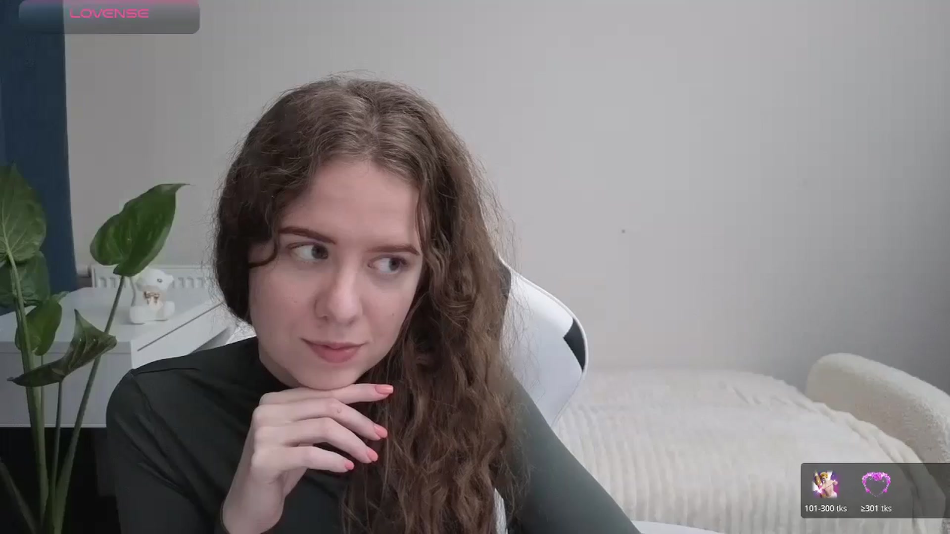 Gallery image thumbnail from BlueFlowerr's myfreecams stream on, 10/28/2025, 20:57 image 3 of 20