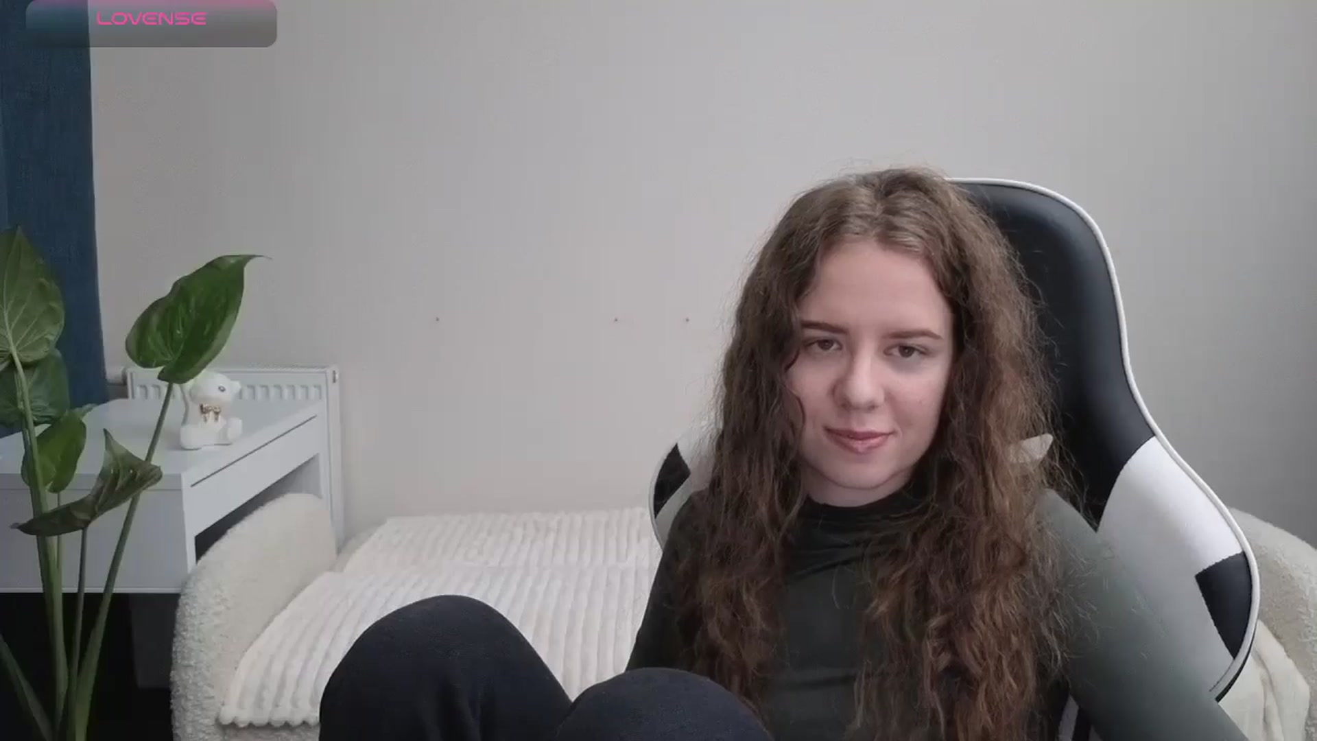 Gallery image thumbnail from BlueFlowerr's myfreecams stream on, 10/28/2025, 20:57 image 8 of 20