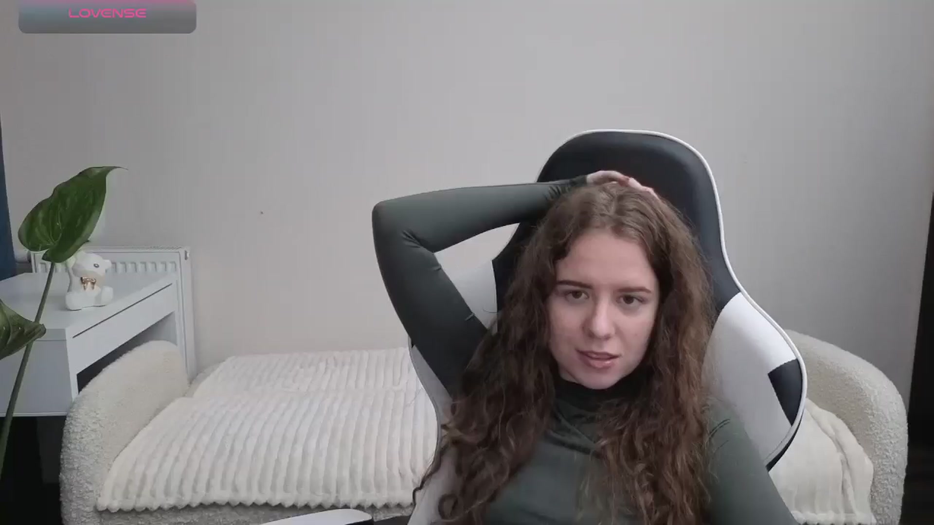 Gallery image thumbnail from BlueFlowerr's myfreecams stream on, 10/28/2025, 20:57 image 10 of 20