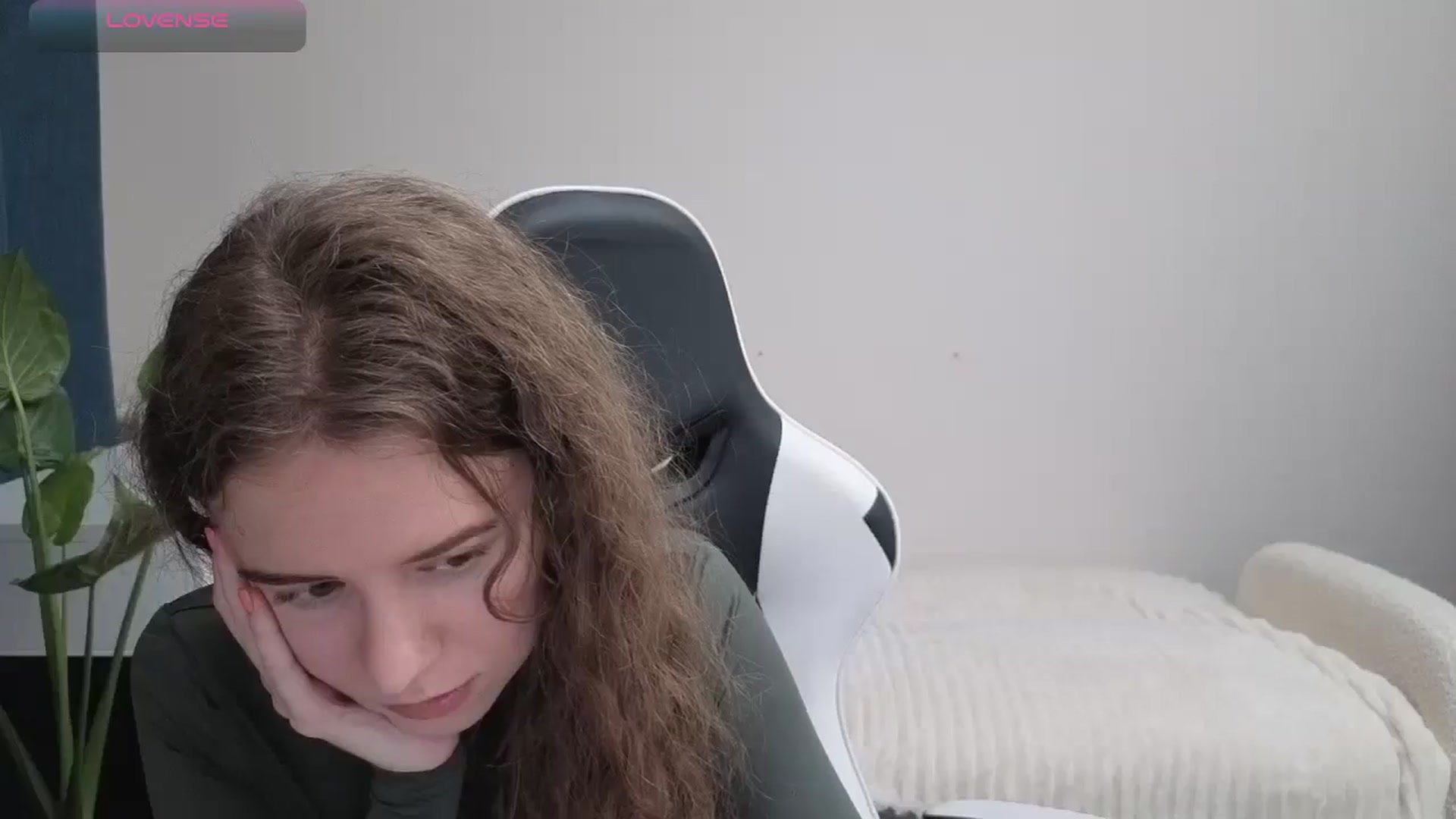 Gallery image thumbnail from BlueFlowerr's myfreecams stream on, 10/28/2025, 20:57 image 5 of 20
